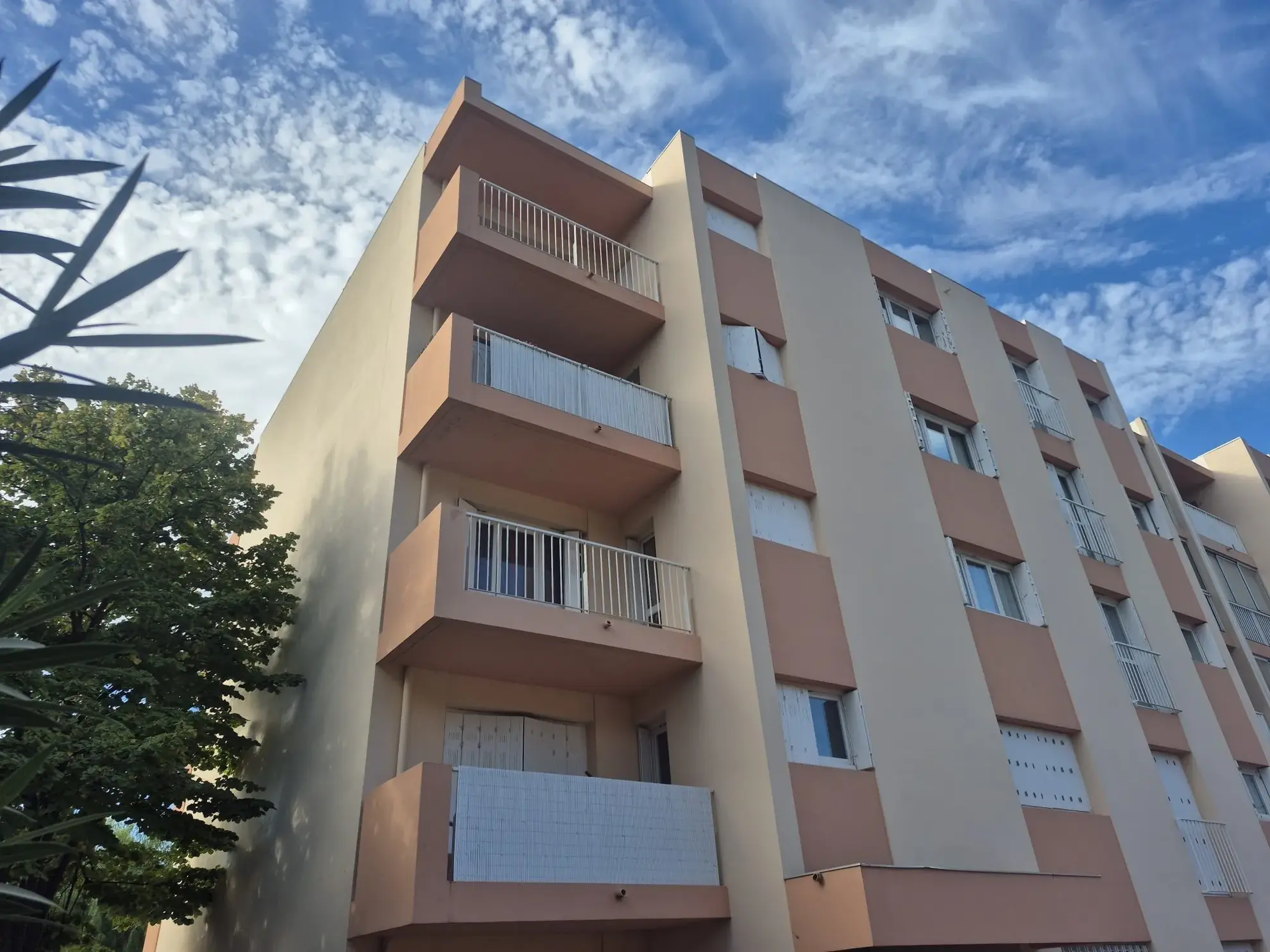 Appartement F2 à La Valette-du-Var au Centre, Vue Sud, Parking et Cave