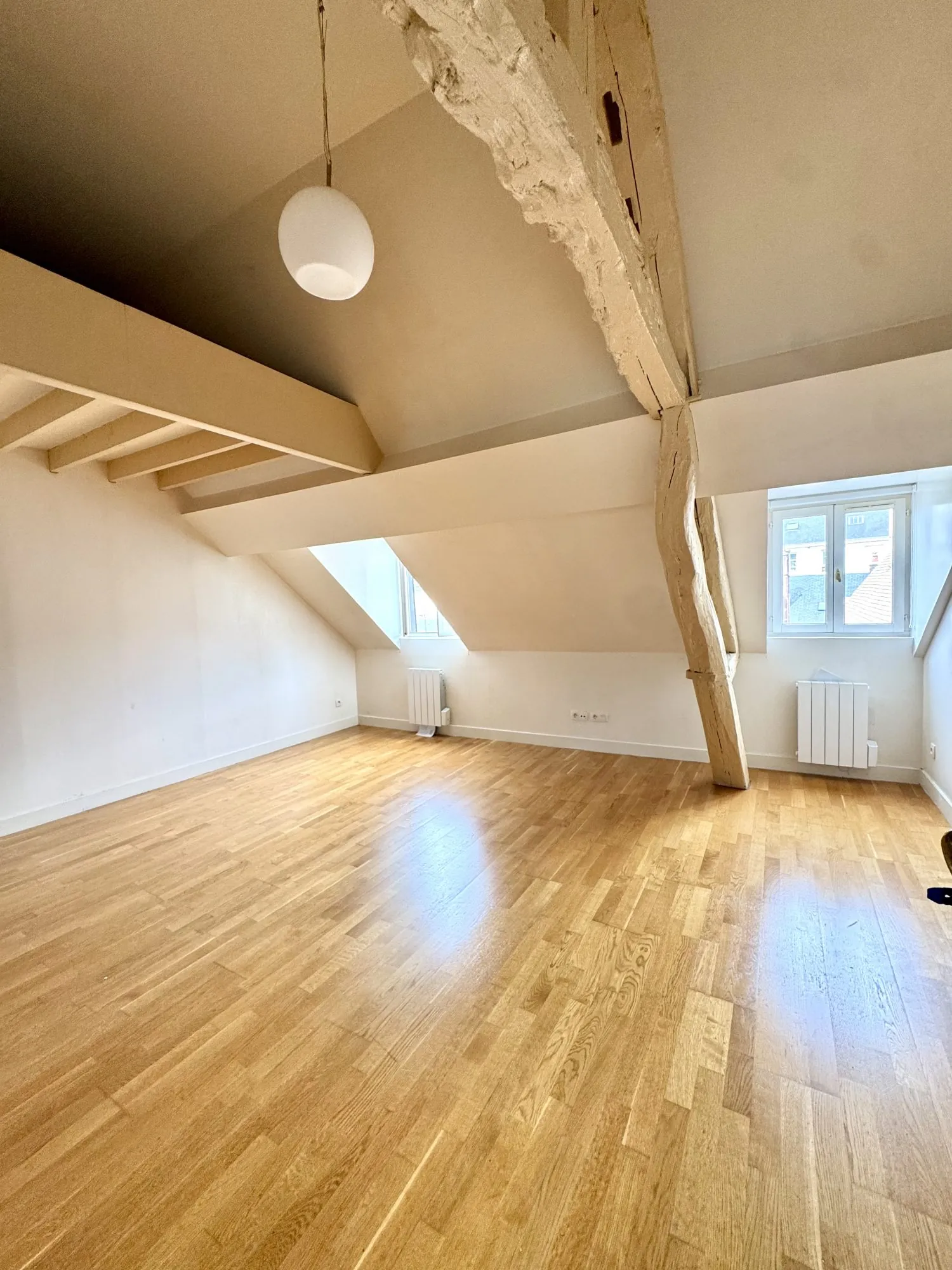 Bel appartement T1 Bis rénové au dernier étage à Rouen, centre-ville