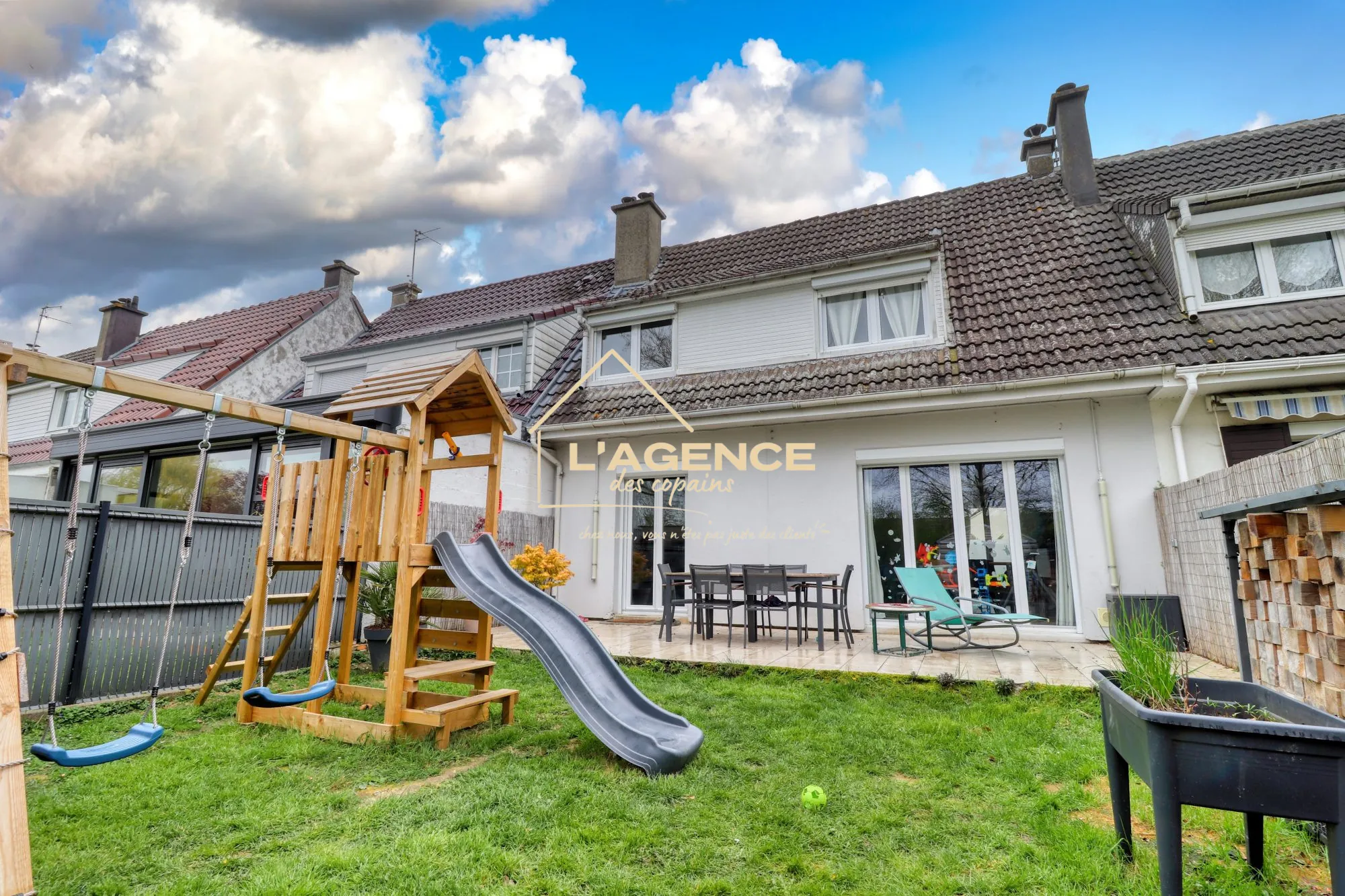 Maison à vendre à Merville - 3 chambres, terrain 224m², garage