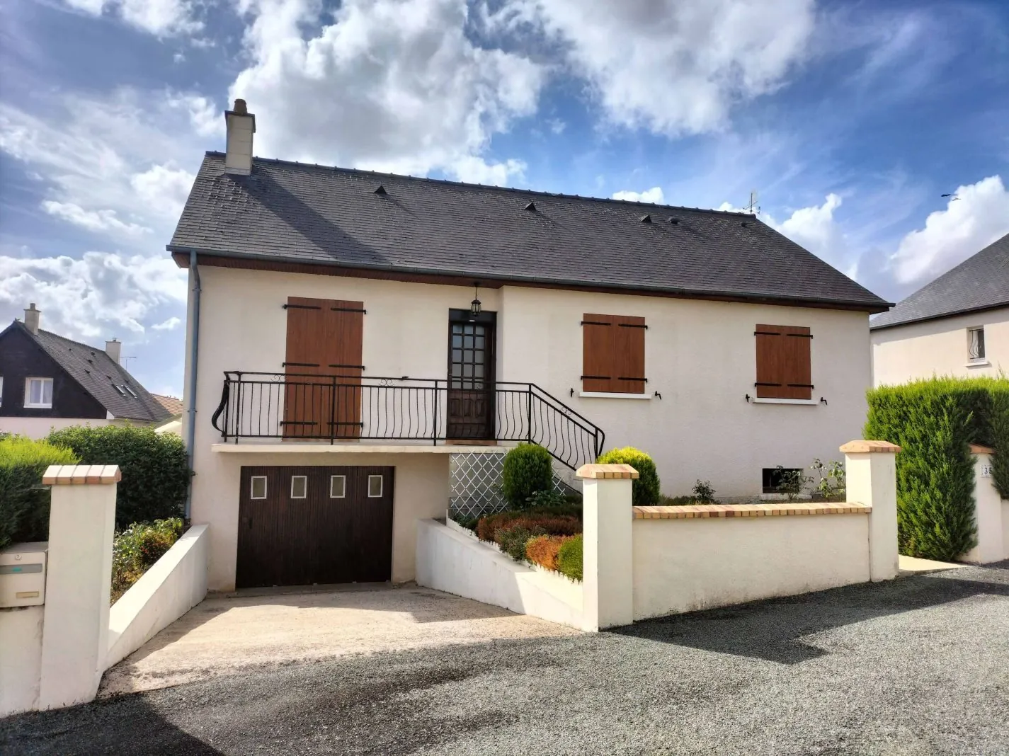Pavillon à vendre Villaines la Juhel  À vendre maison de 81 m² avec sous-sol complet à Villaines-la-Juhel