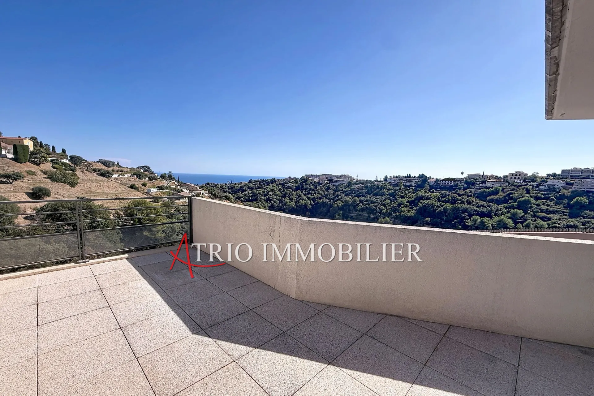 Charmant appartement T2 avec terrasse et vue mer à Nice Ouest