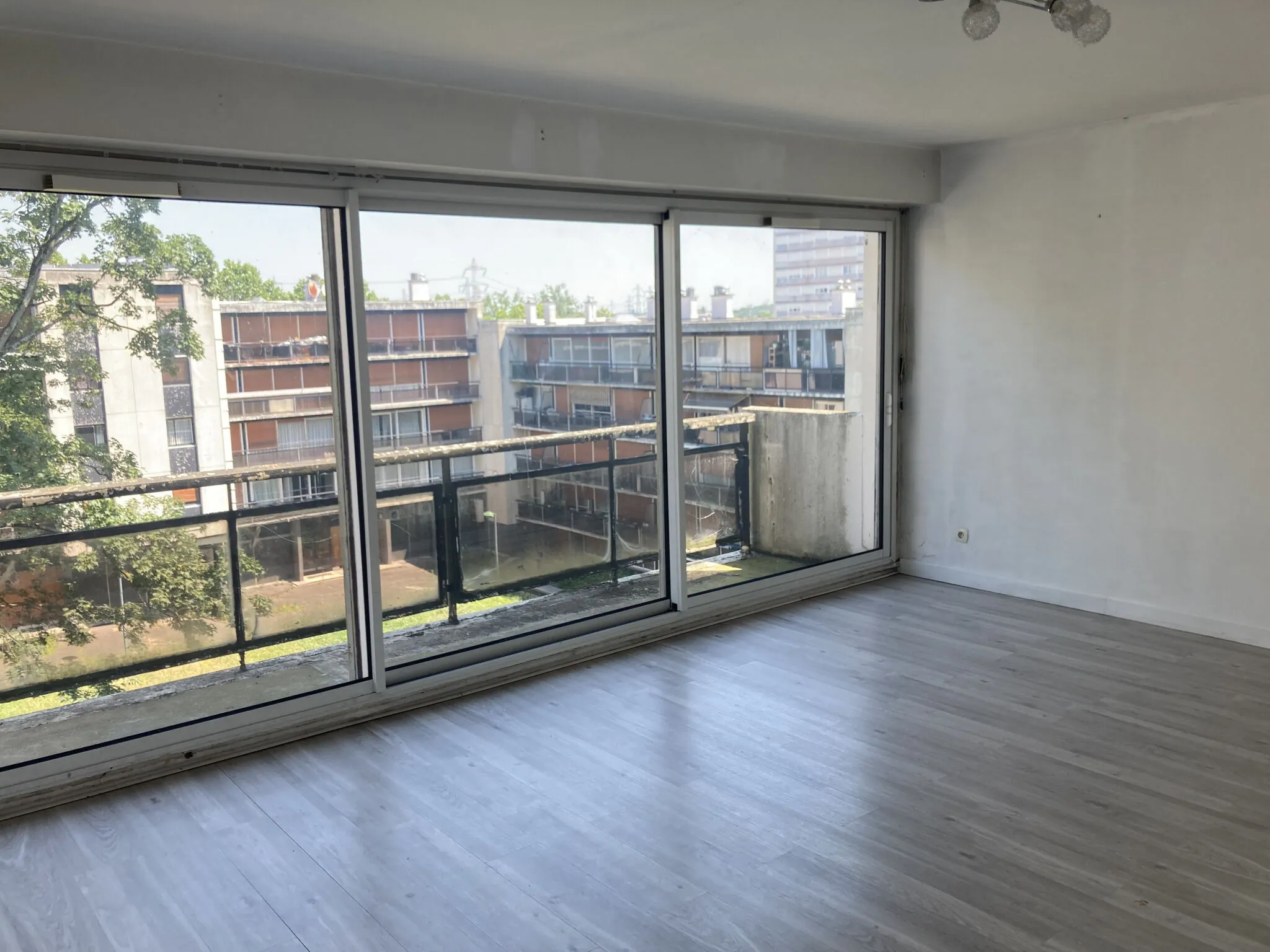 Charmant appartement 4 pièces à Sarcelles avec balcon et parking
