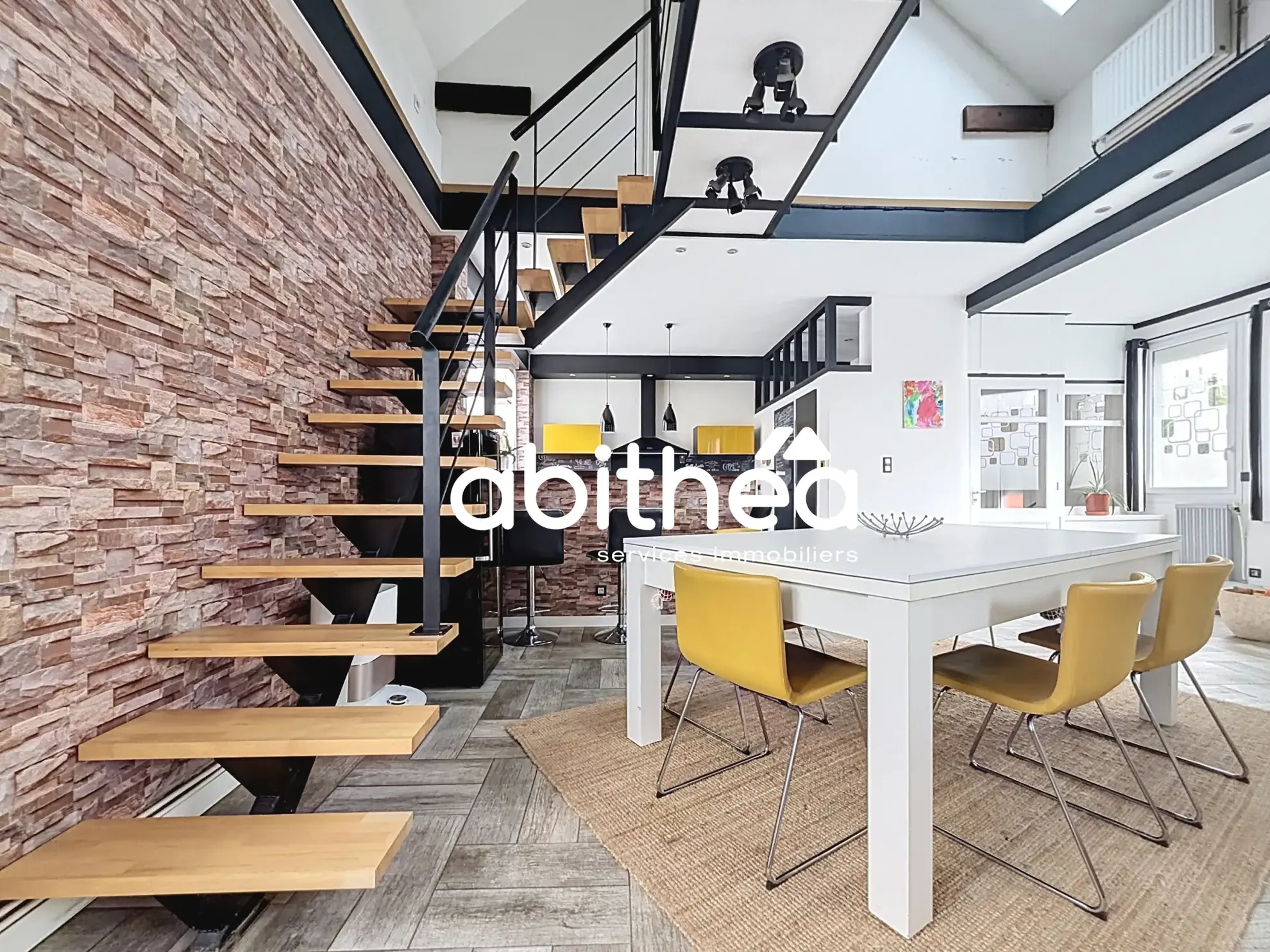 Grand loft de 160m² à proximité de la gare d'Henin-Beaumont