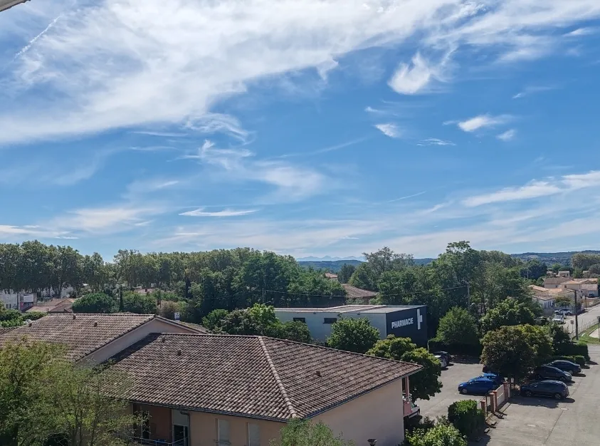 Appartement T3 à rénover avec balcon à Auterive, dernier étage et lumineux