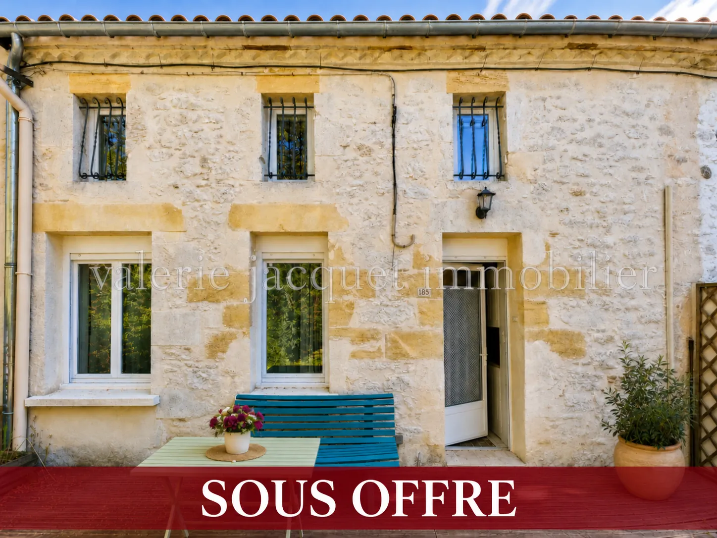 Maison en pierre avec ponton privé sur la Dordogne à Eynesse