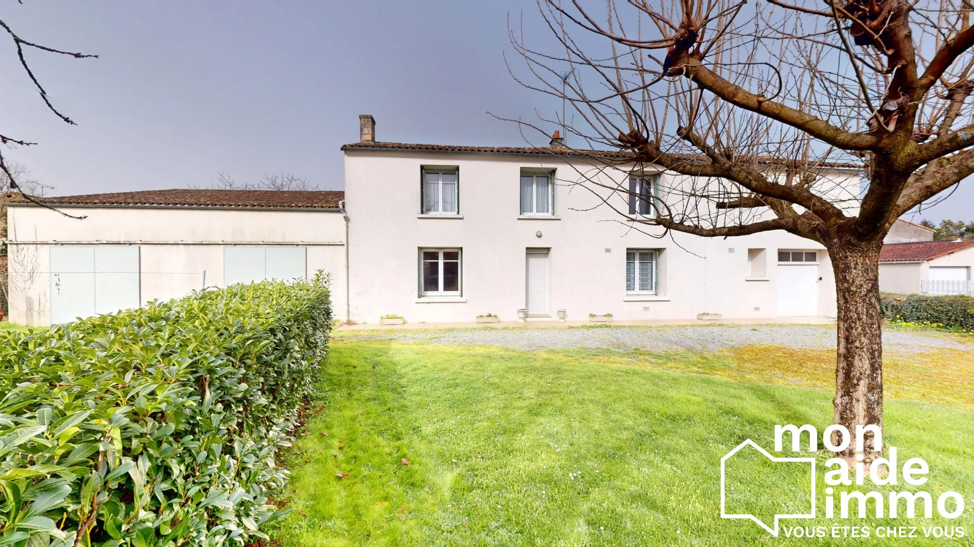 Maison à vendre à Benet – 118 m² avec garage et dépendance près de Niort