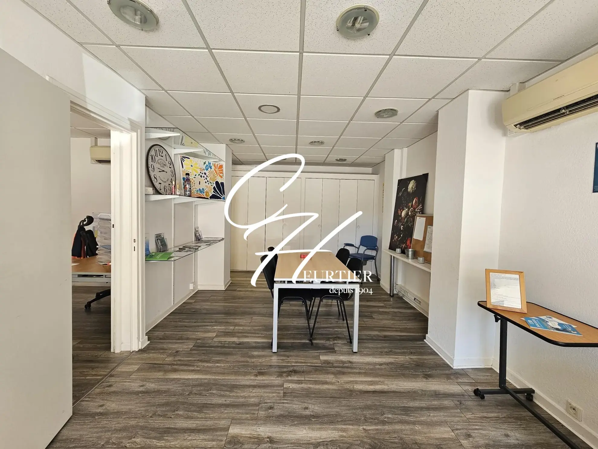Local de 42 m² en hypercentre de Voiron, espace commercial idéal