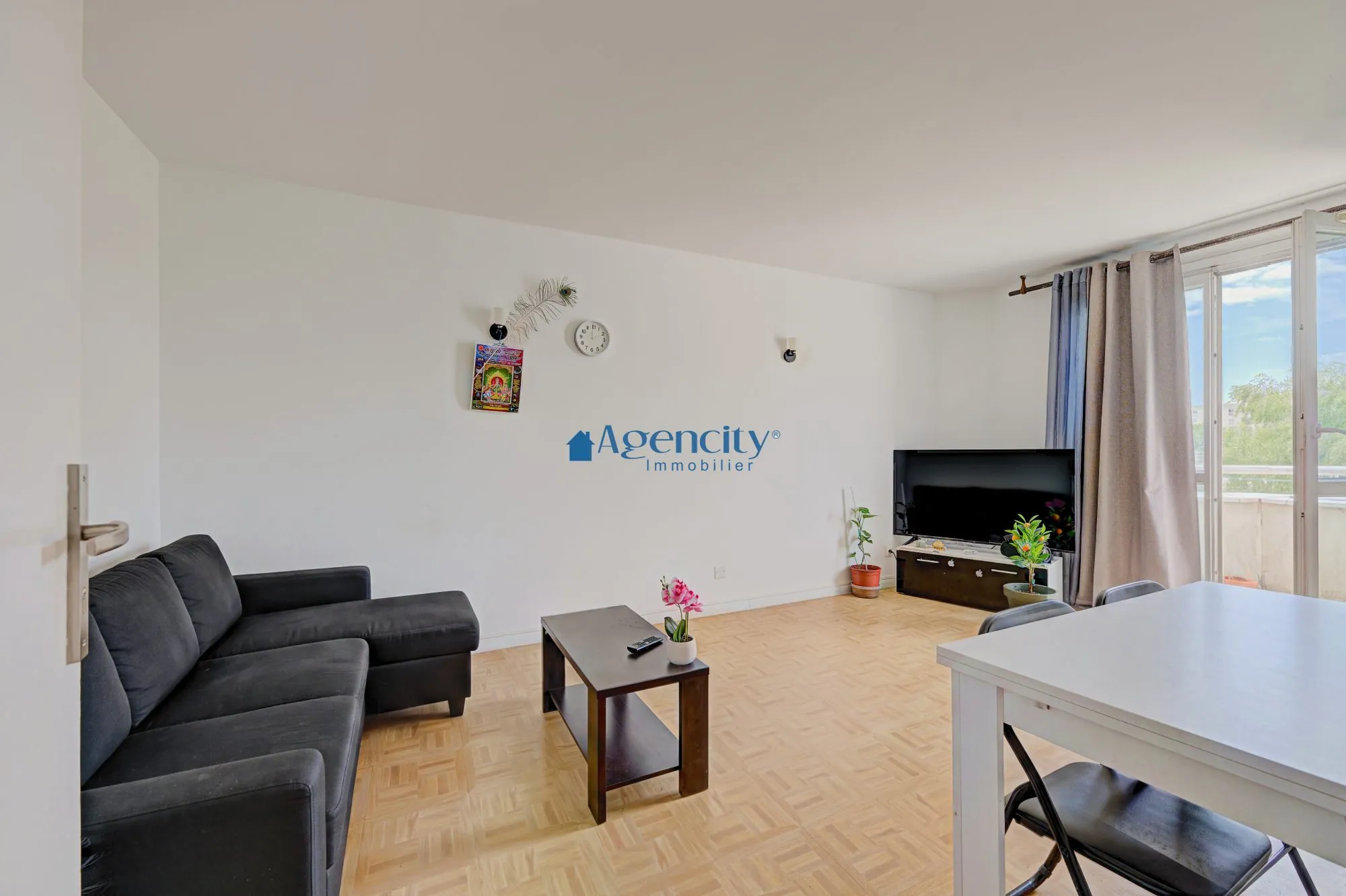Appartement 3 pièces lumineux avec balcon et parking à Noisy-le-Grand