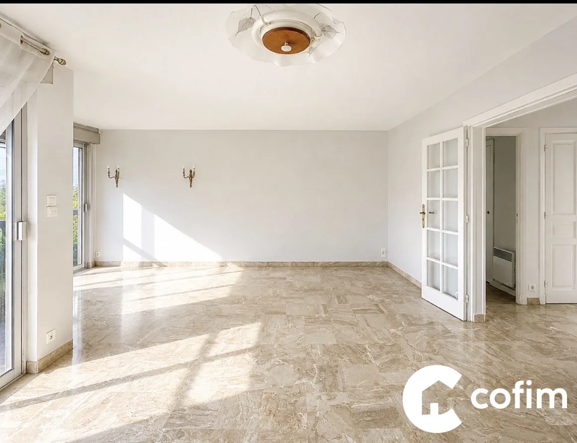 Charmant appartement T4 à Tarbes avec Balcons, parking et cave