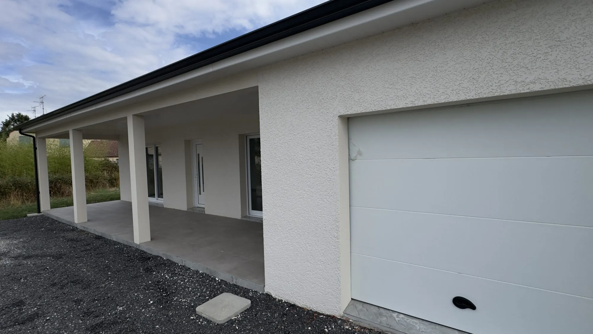 Maison neuve à vendre à Gueugnon — 97 m², 3 chambres, terrasse, prêt-à-vivre