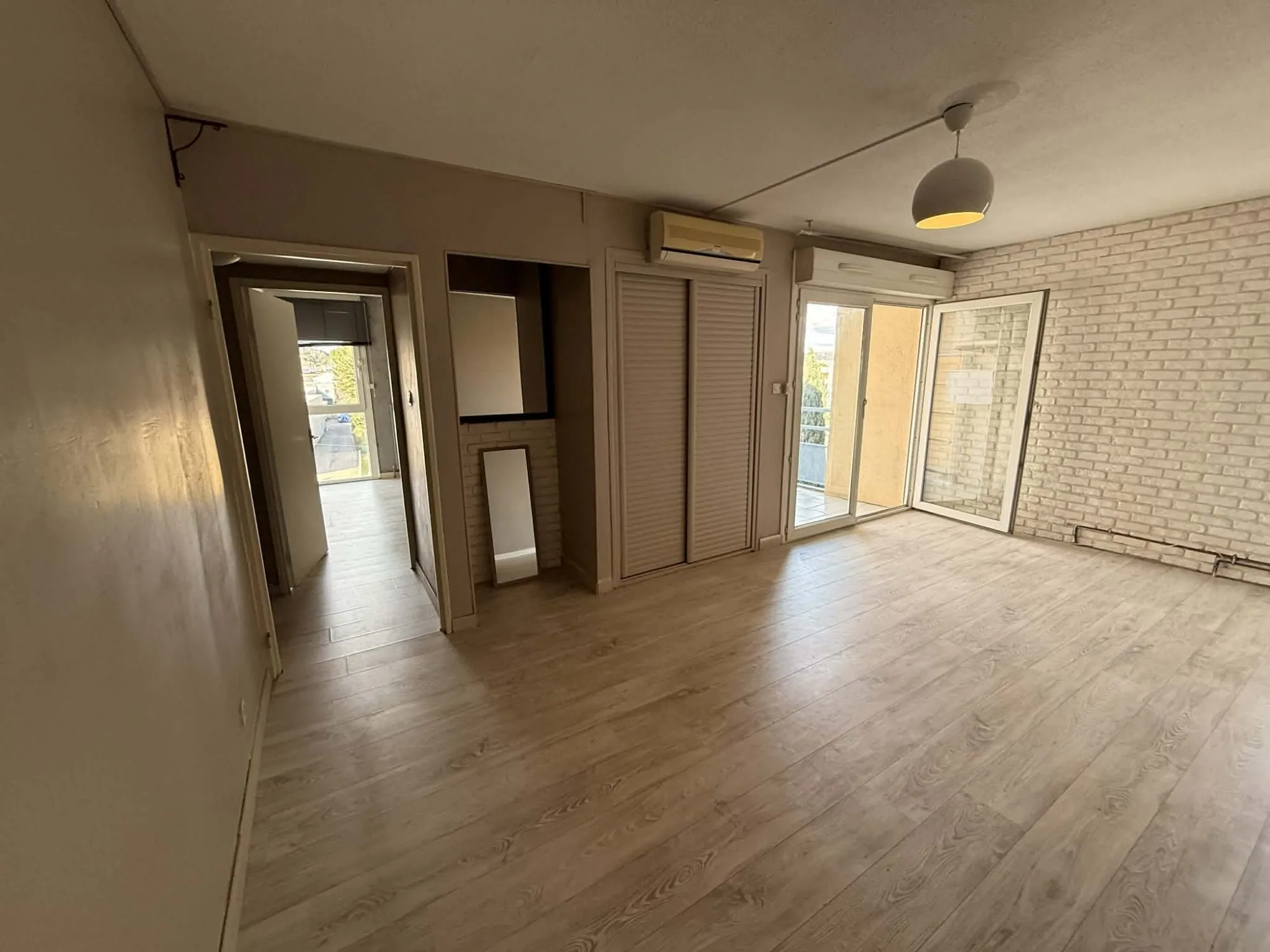 Appartement 3 pièces avec balcon, cave et garage au cœur de Bagnols-sur-Cèze