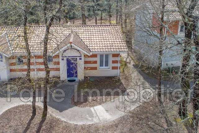 Belle maison de plain-pied avec piscine près de l’océan à Soulac-sur-Mer
