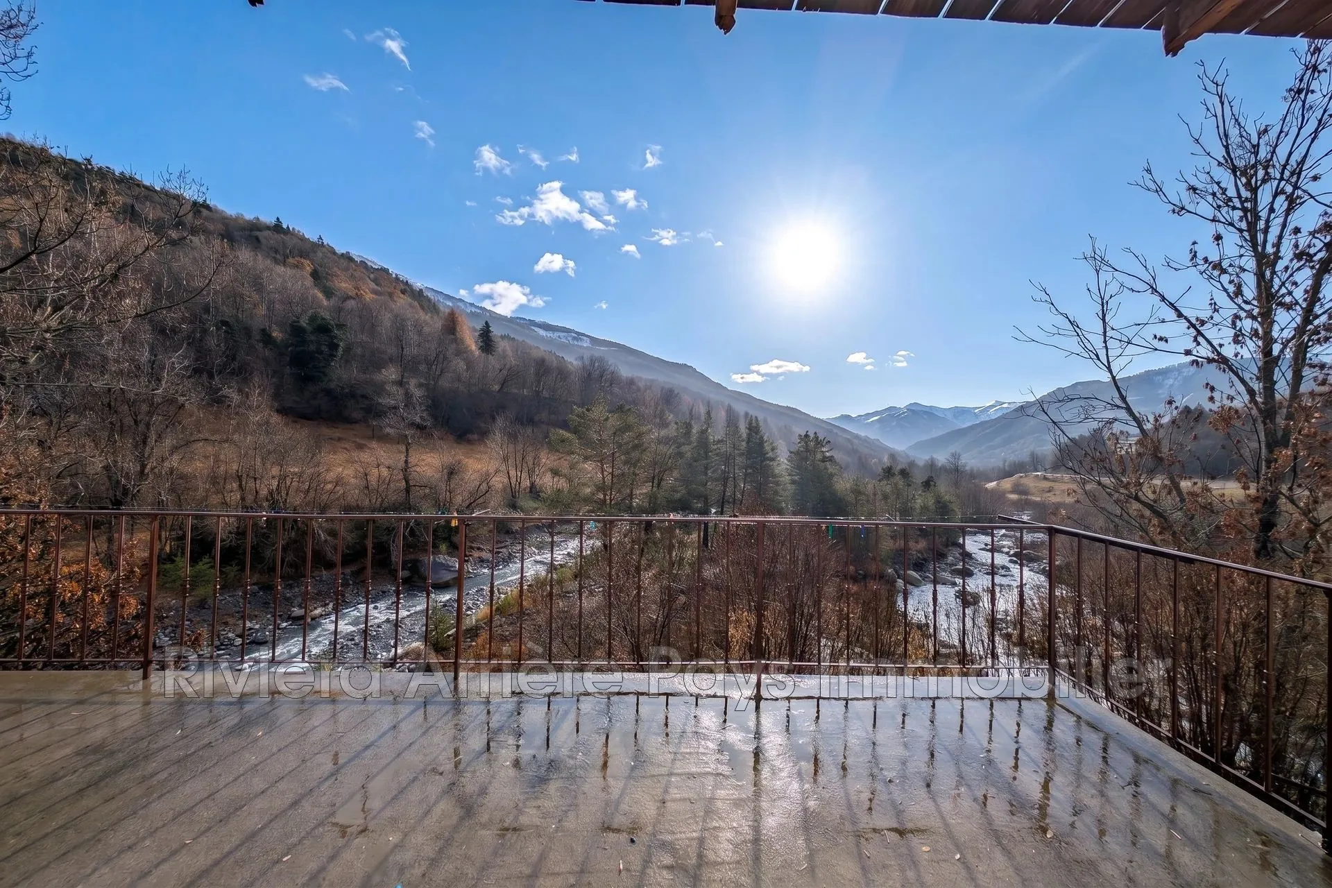 Appartement 3 pièces rénové à Entraunes avec terrasse et vue montagne