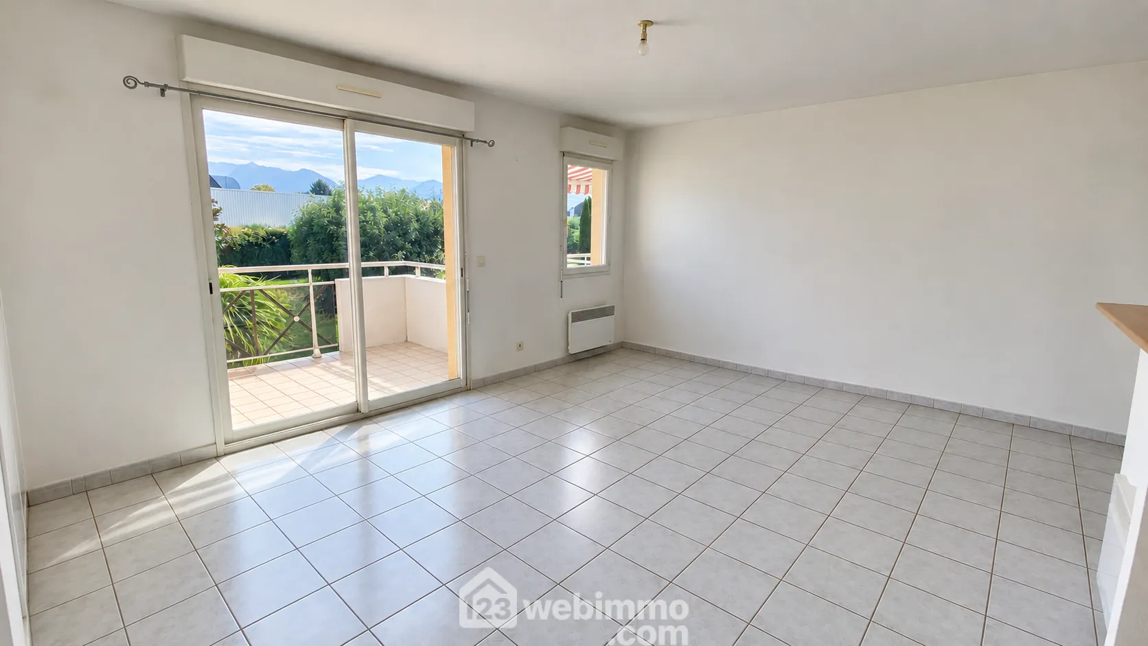 Appartement 49 m² avec balcon et parking à Mirepeix - Vue Pyrénées