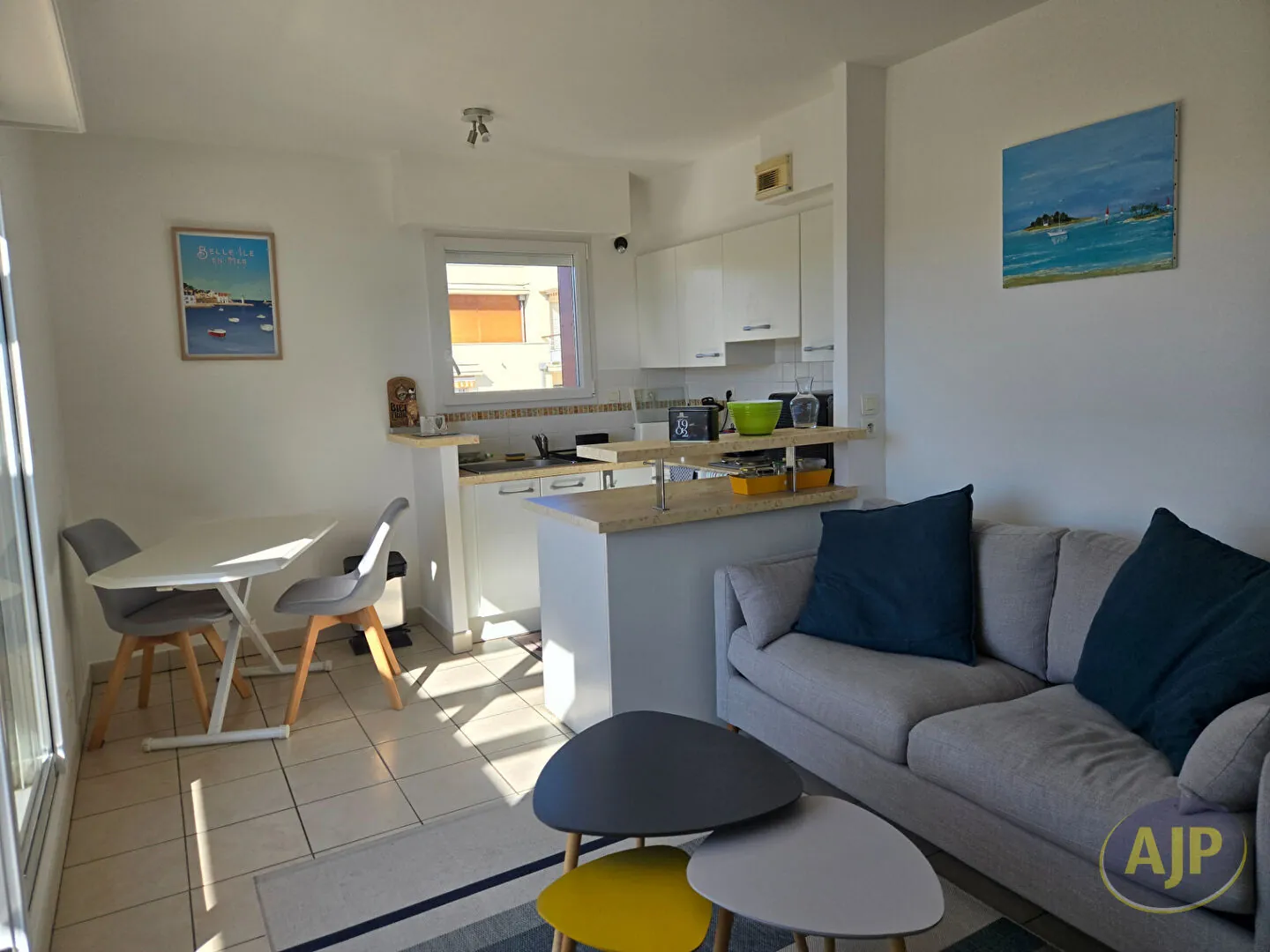 Charmant appartement 2 pièces en centre à Saint Marc sur Mer avec terrasse et parking