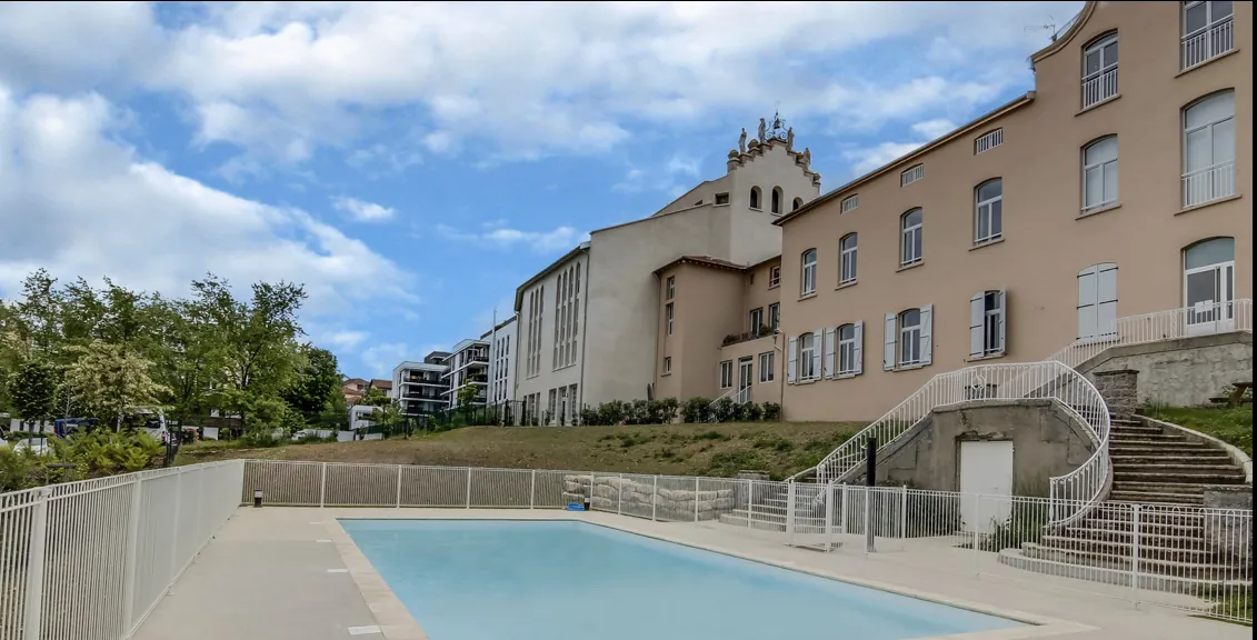 Appartement 3 pièces de 66 m2 avec terrasse et piscine à Lyon 5