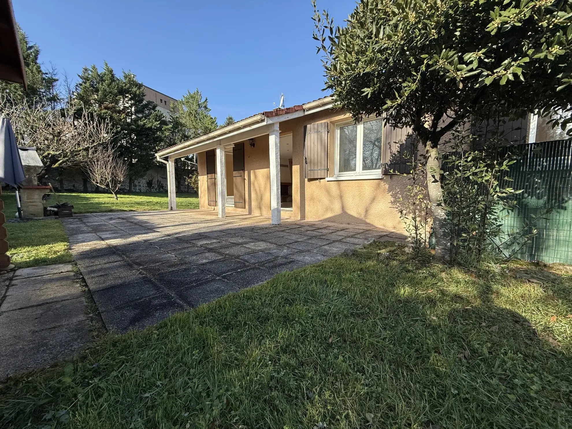 Villa à Vienne Charlemagne de 136m² avec sous-sol complet et jardin