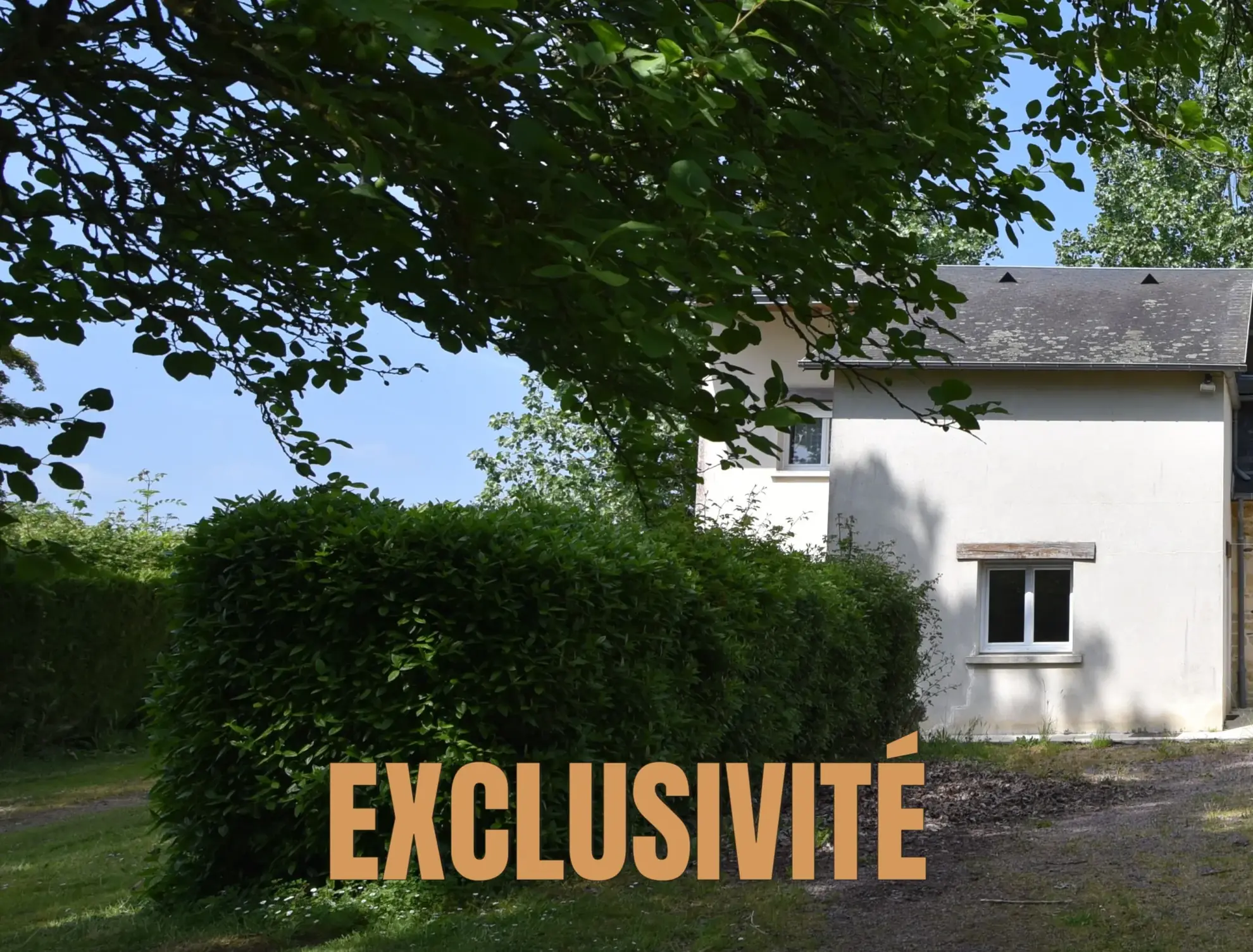 Maison jumelée de 98 m² avec 3 chambres et terrain de 500 m² proche Caen