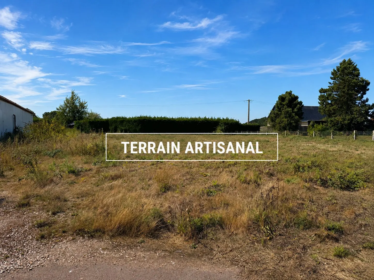 Terrain à vendre pour activité artisanale, commerciale ou de restauration à Saint-Benoît-d'Hebertot
