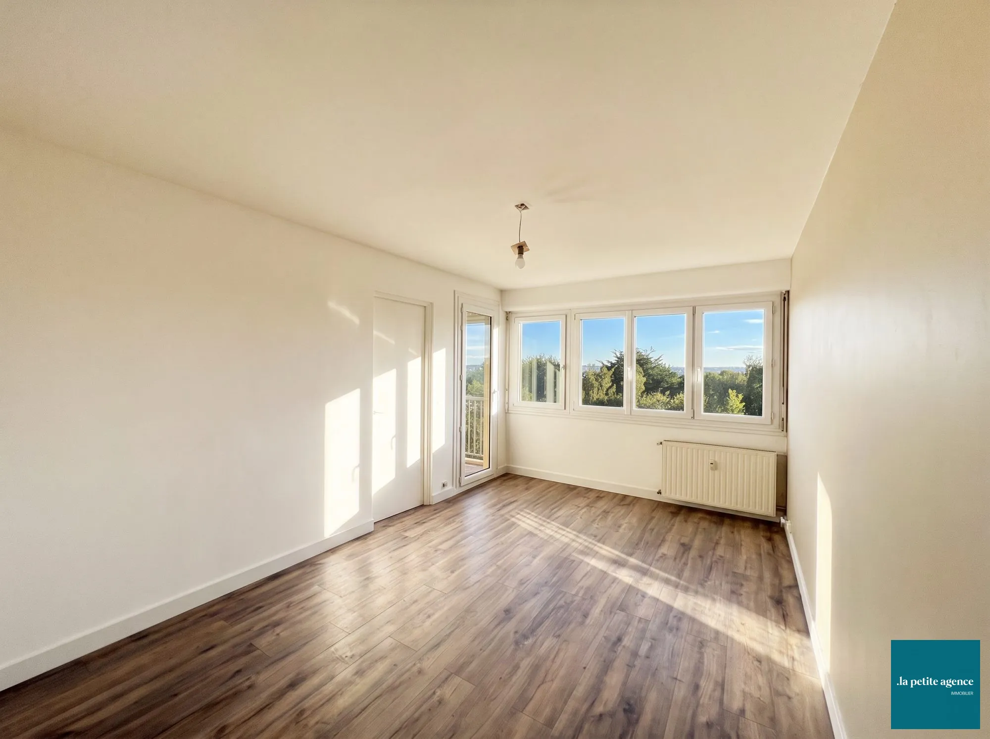 Charmant appartement F2 à vendre à Hérouville-Saint-Clair - Dernier étage avec terrasse
