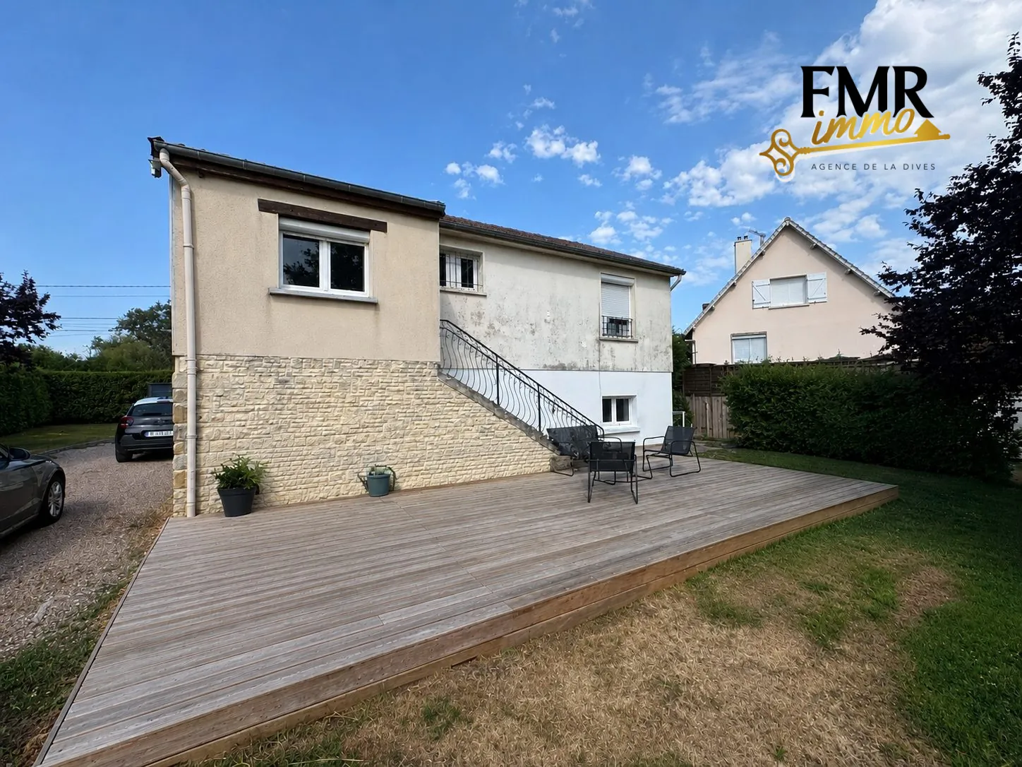 Maison à vendre à Saint-Pierre-en-Auge avec terrasse et grand terrain