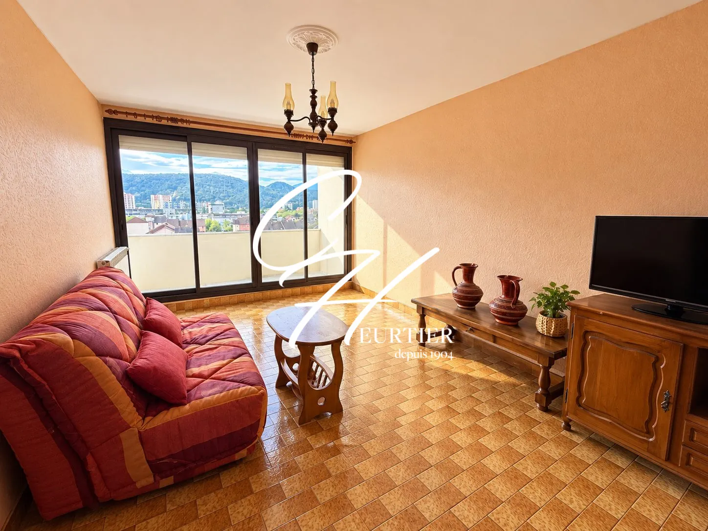 Appartement T2 à Échirolles secteur Nouvelle Mairie avec balcon et vue dégagée