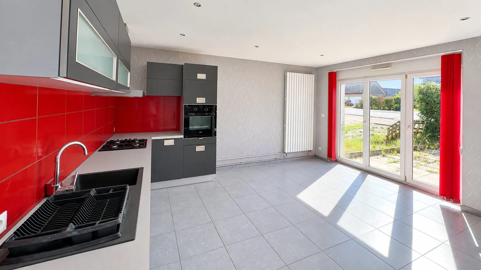 Appartement F3 lumineux avec terrasse et parking à Toul