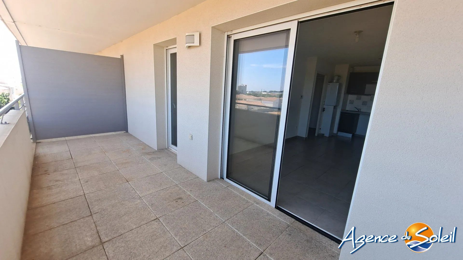 Appartement T2 à Béziers avec terrasse et parking, idéal pour investissement