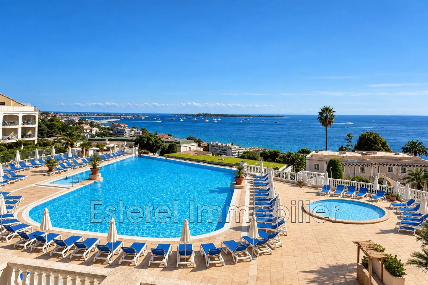 Appartement 2 pièces avec vue mer, terrasse et piscine à Cannes
