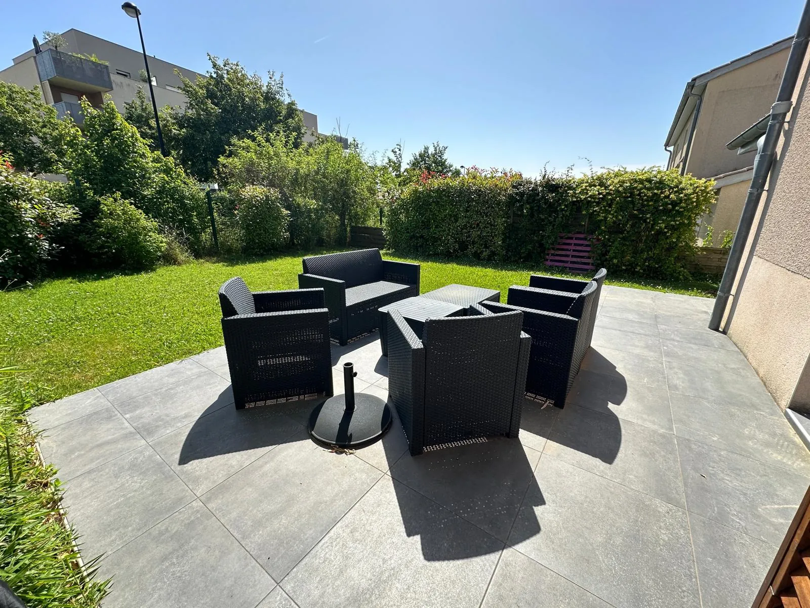 Maison T4 de 83 m² avec jardin et garage à l'Isle d'Abeau
