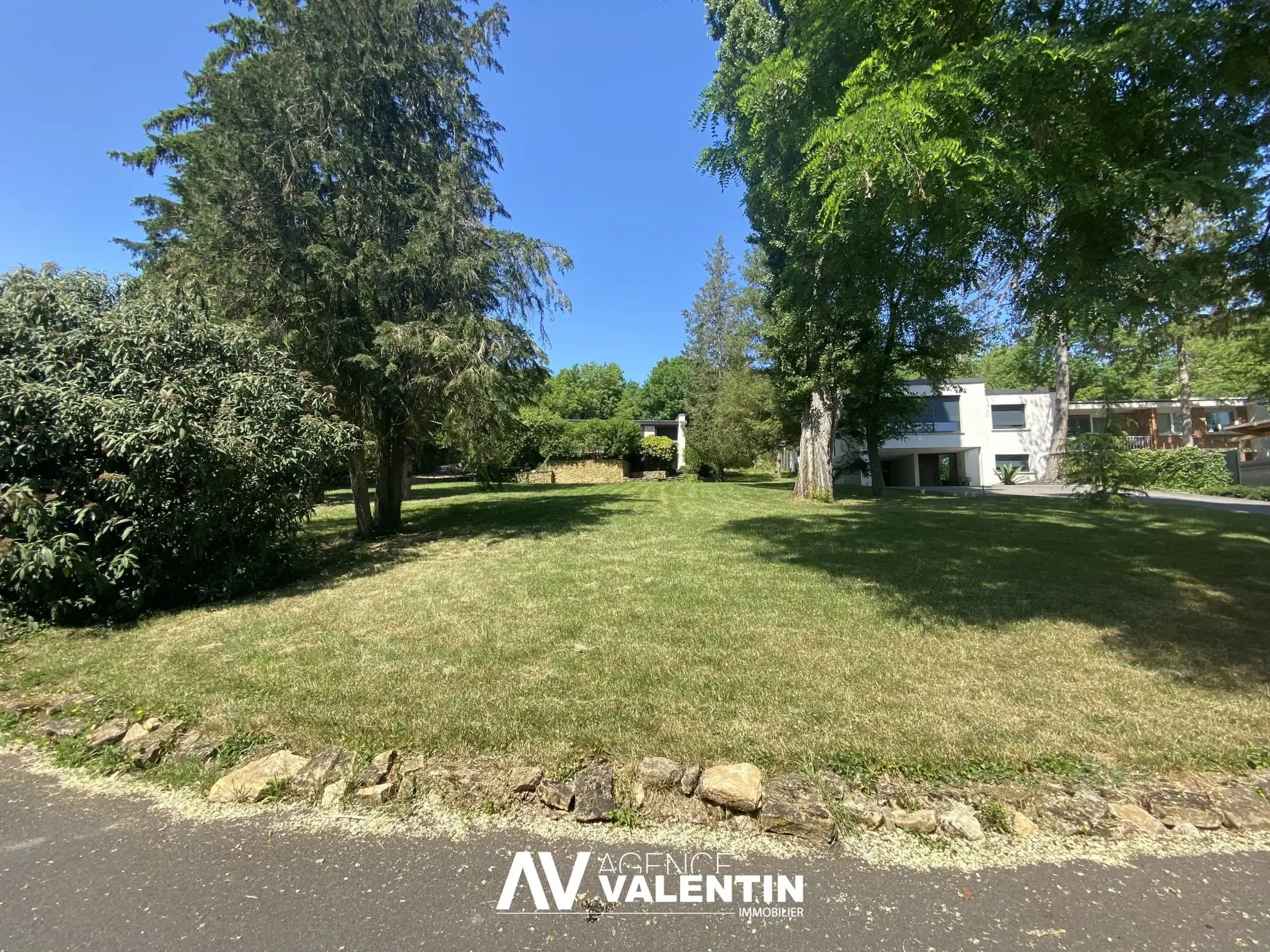 Terrain constructible de 600 m² à Scy-Chazelles
