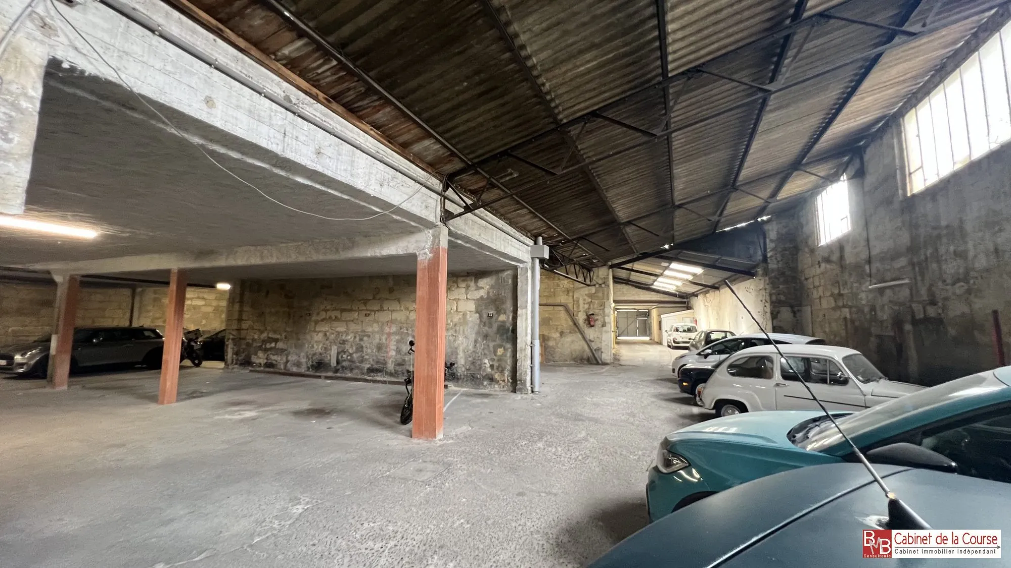 Parking couvert sécurisé rue Kléber Bordeaux - Investissement ou stationnement pratique