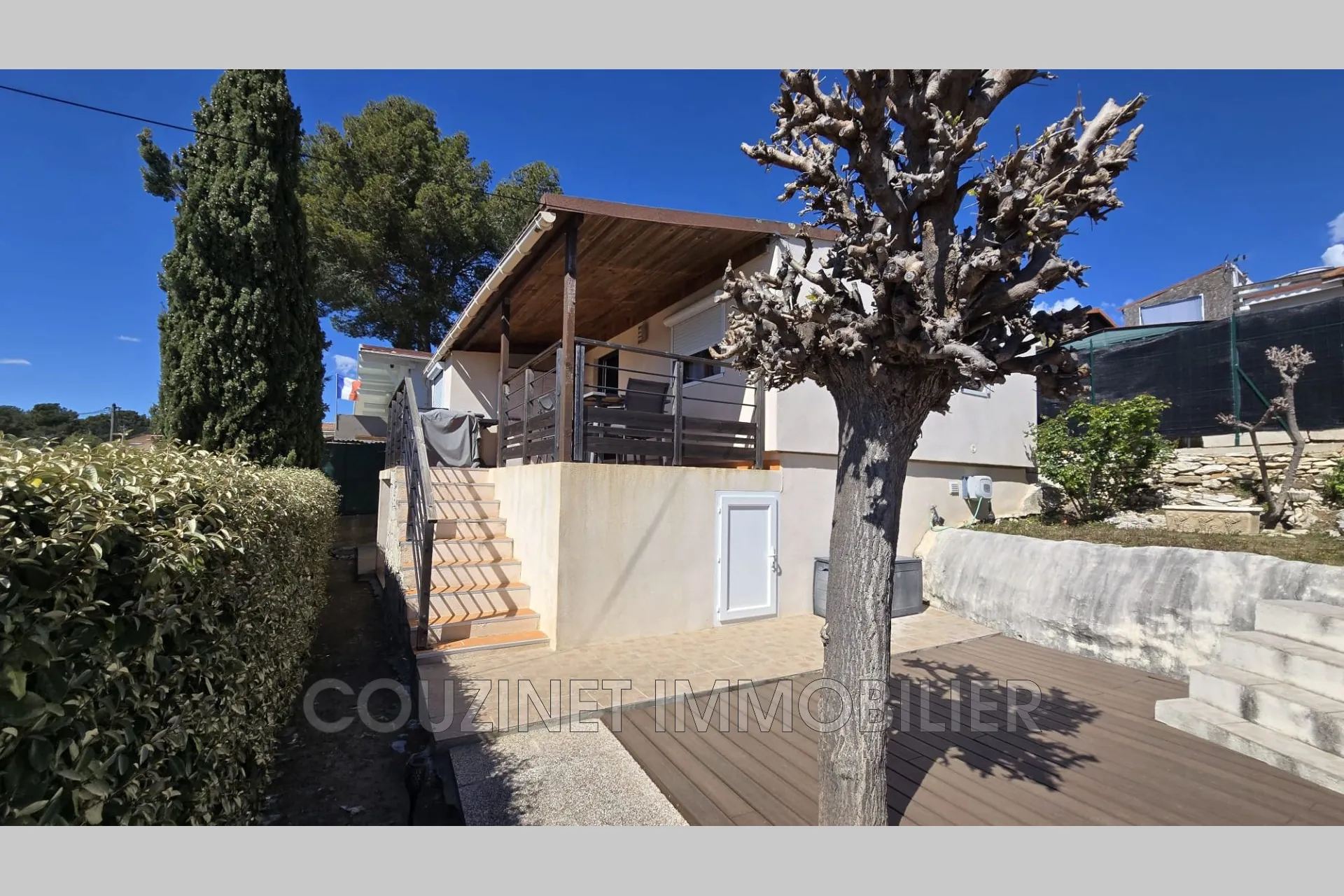 Magnifique chalet 3 pièces avec vue mer et piscine au Castellet