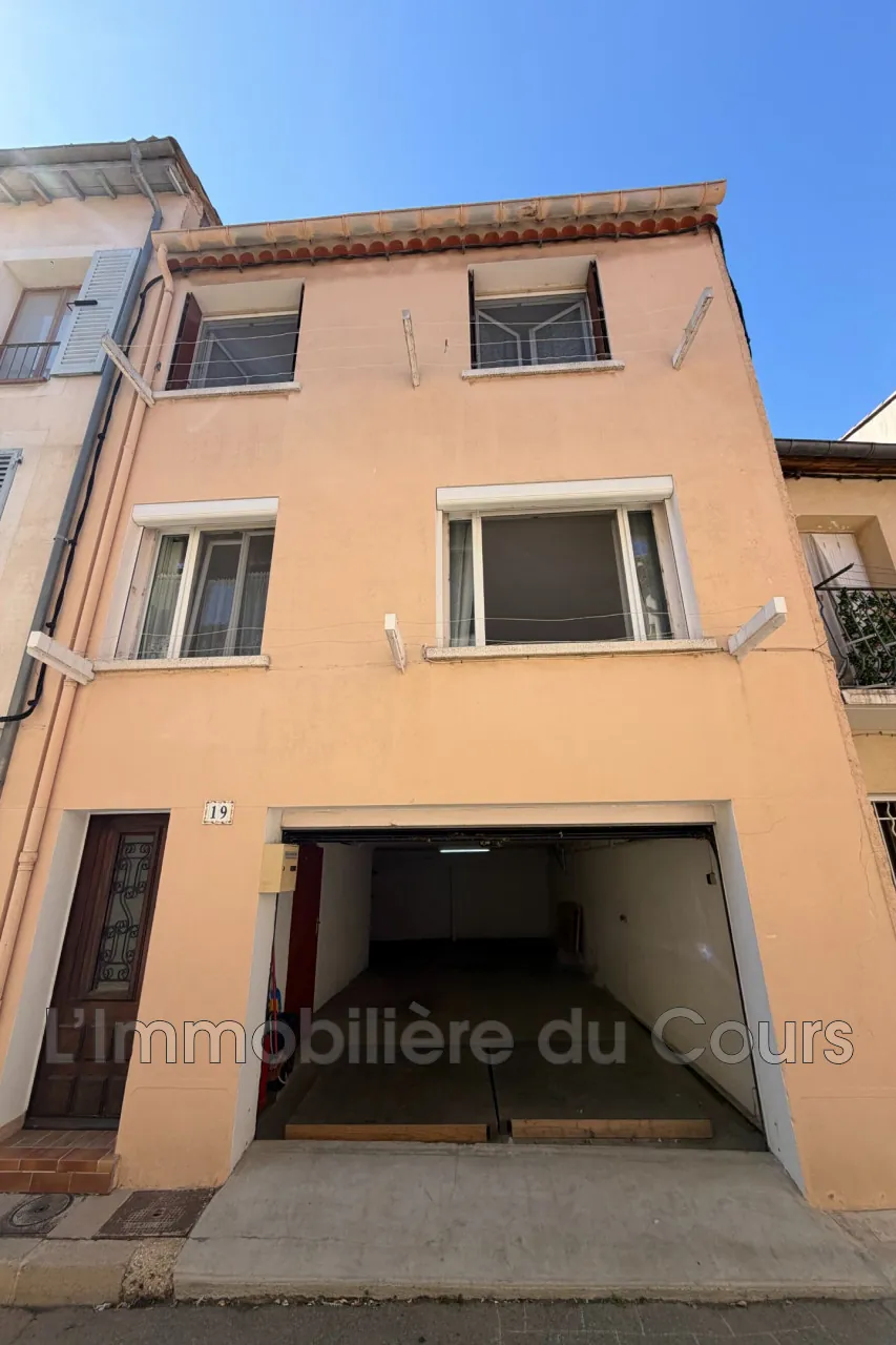 Charmante maison de ville à Martigues Ferrières avec garage et 2 chambres
