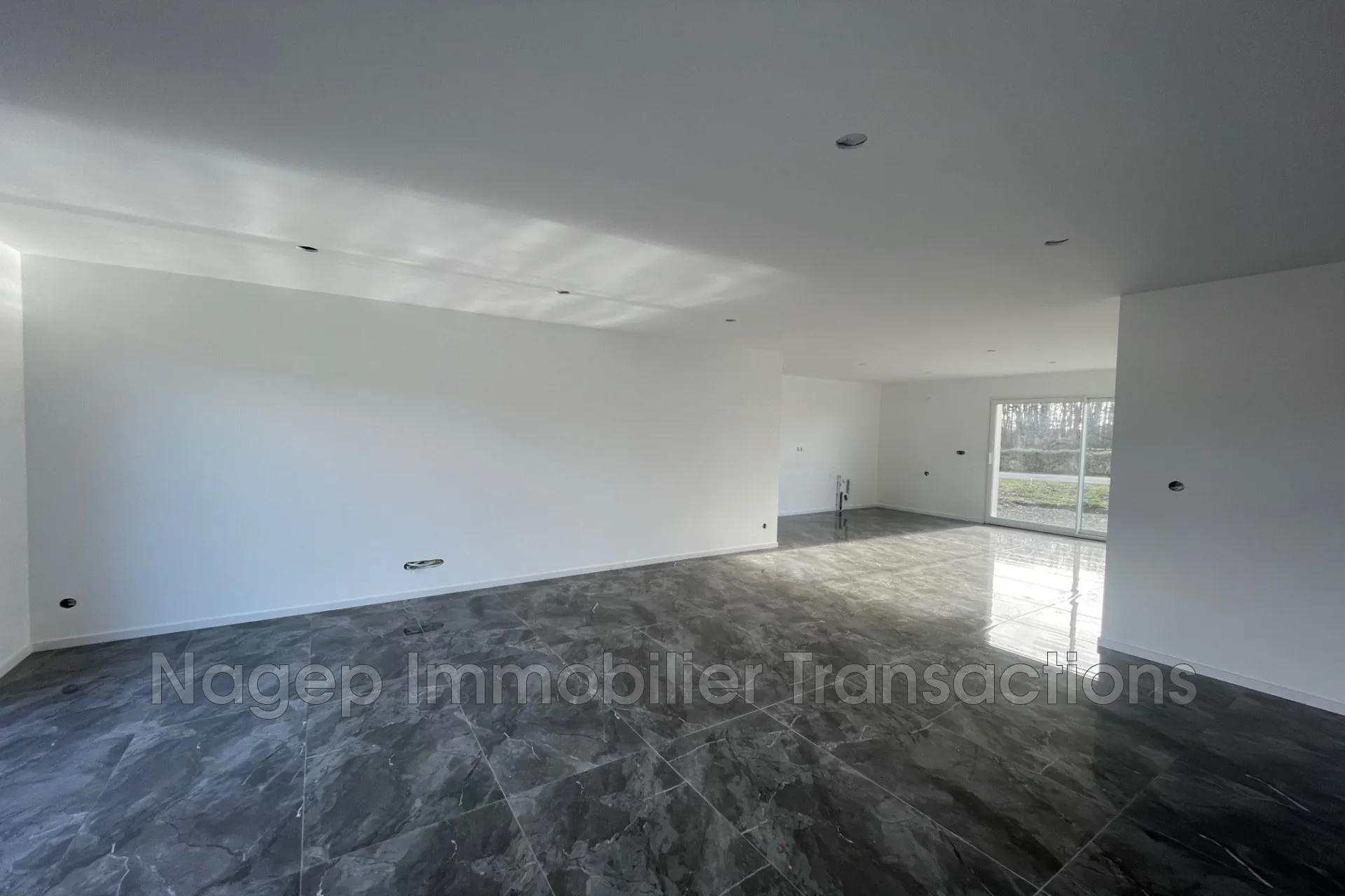 Maison neuve de plain-pied conforme RE 2020 à Charmeil - livraison 2026
