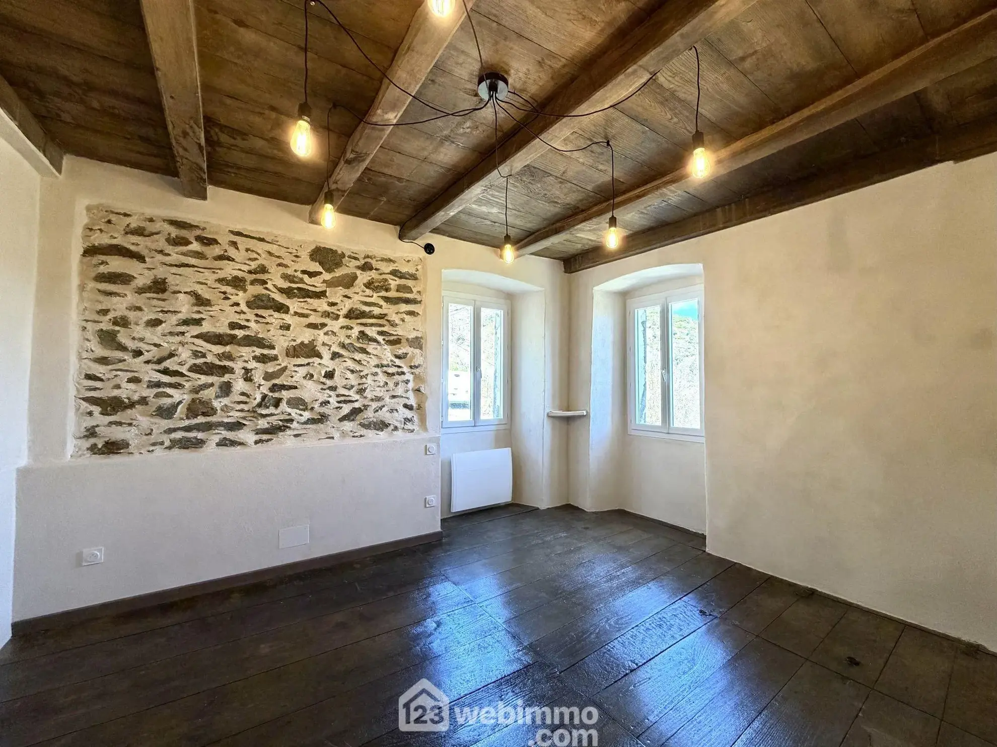 Maison de village rénovée de 96 m² à Ortiporio, Bastia - Région de Moyenne Montagne