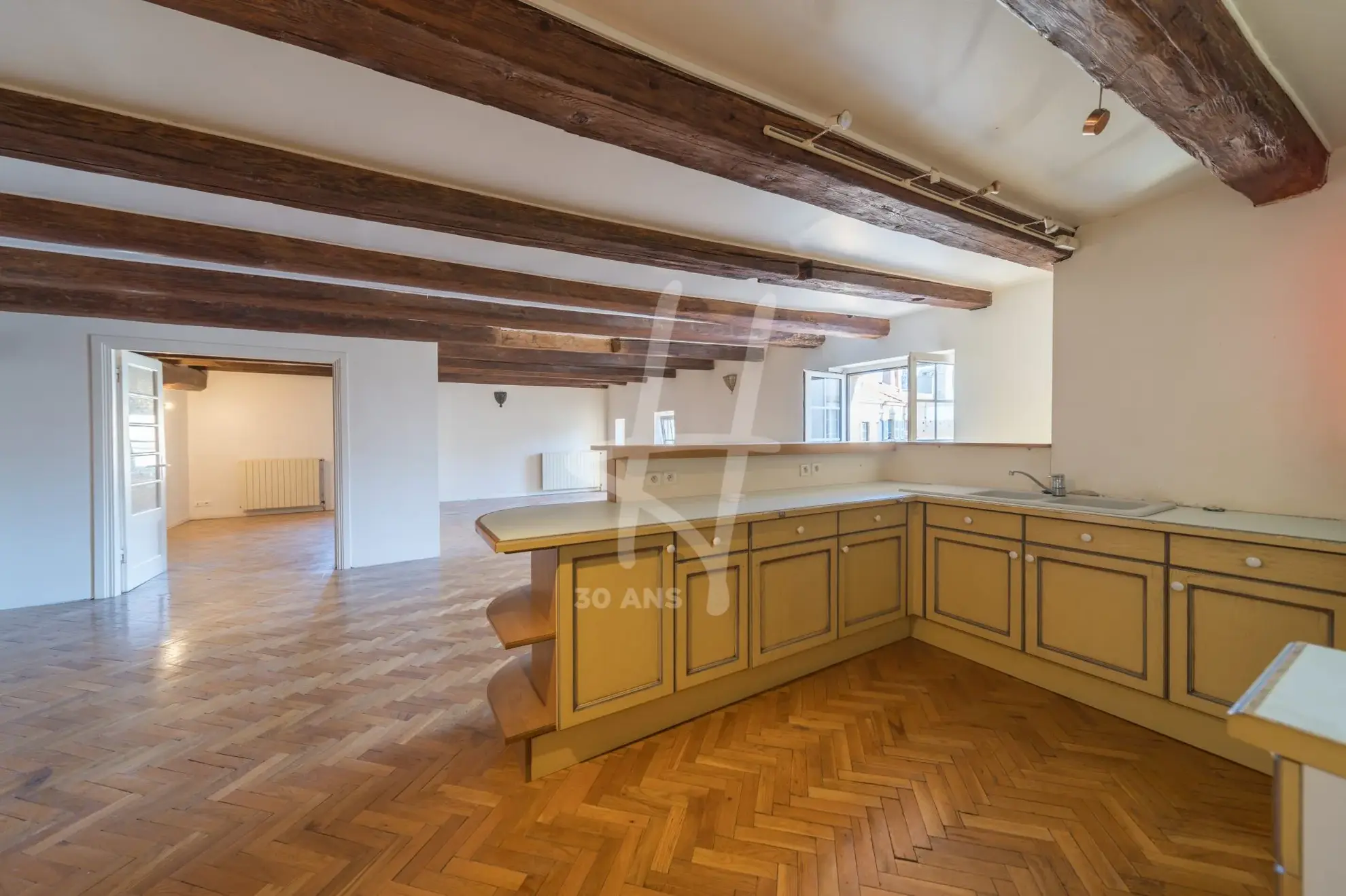 Appartement de 122 m² à Metz en vente aux enchères dans un immeuble bourgeois