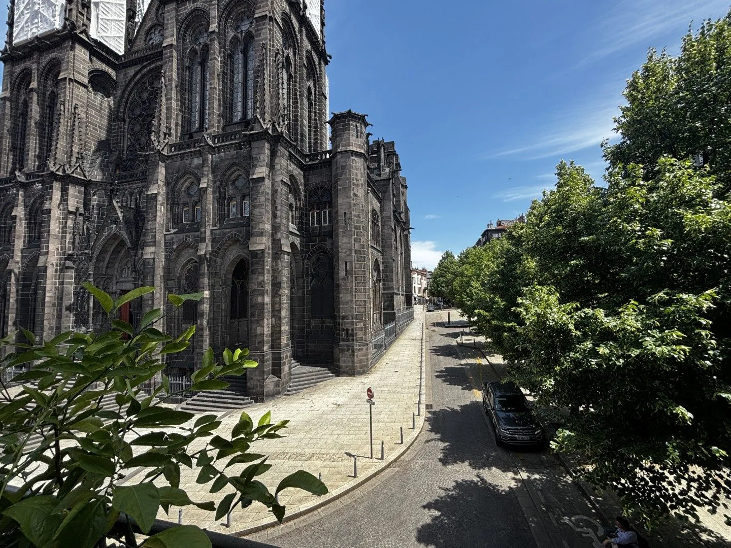 Bel appartement 3 pièces avec balcon et vue sur la cathédrale à Clermont-Ferrand