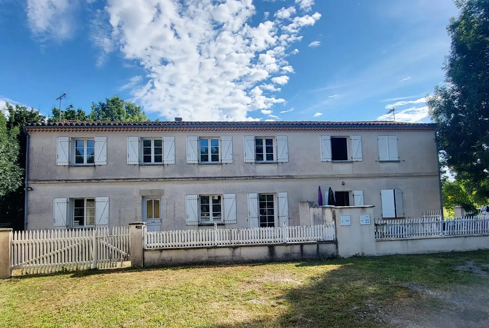 Maison ancienne de 200m² avec deux habitations à Néré - Opportunité rare