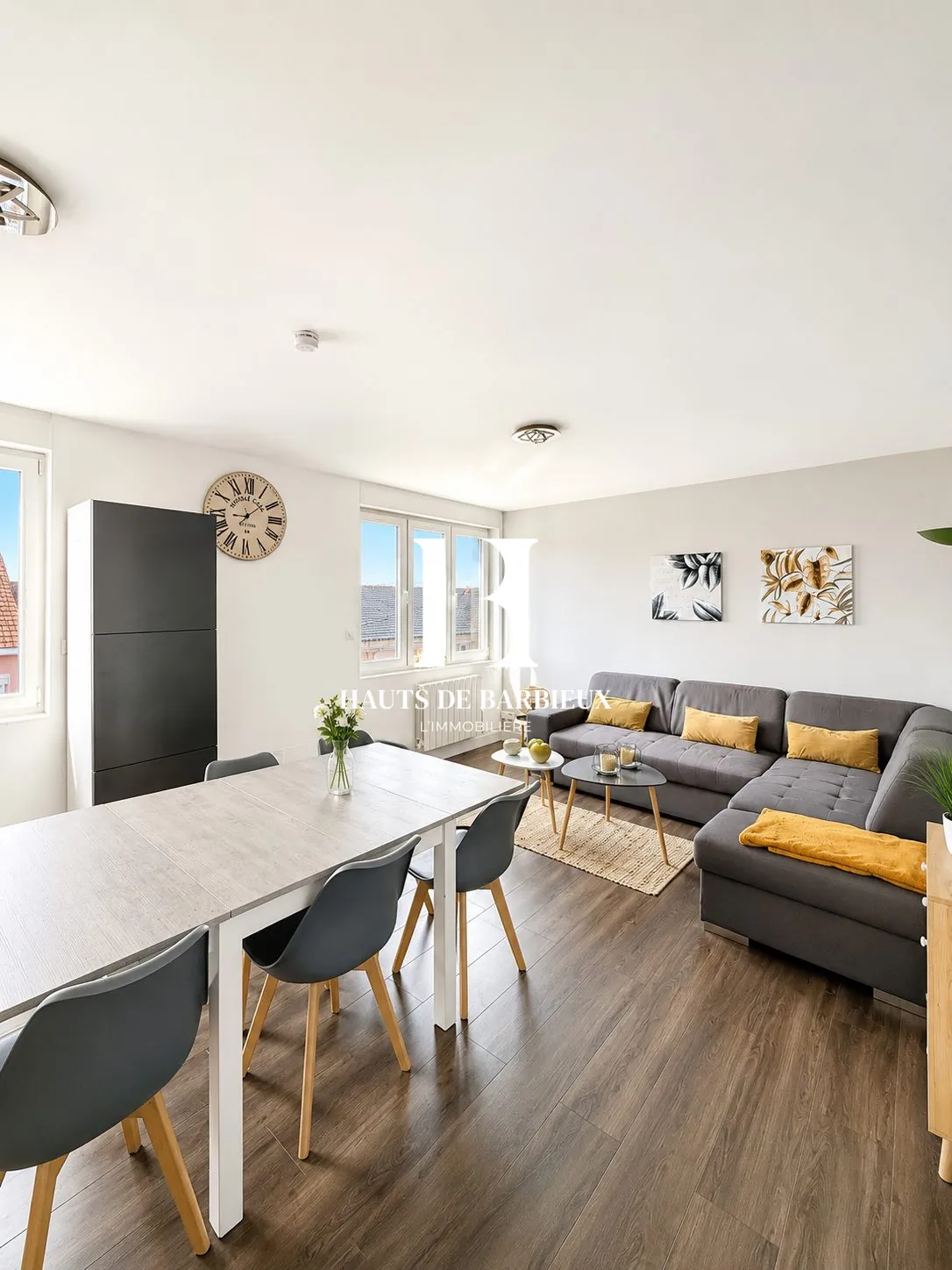 Salon Appartement T4 lumineux à vendre à Faches-Thumesnil, 76 m², parking sécurisé