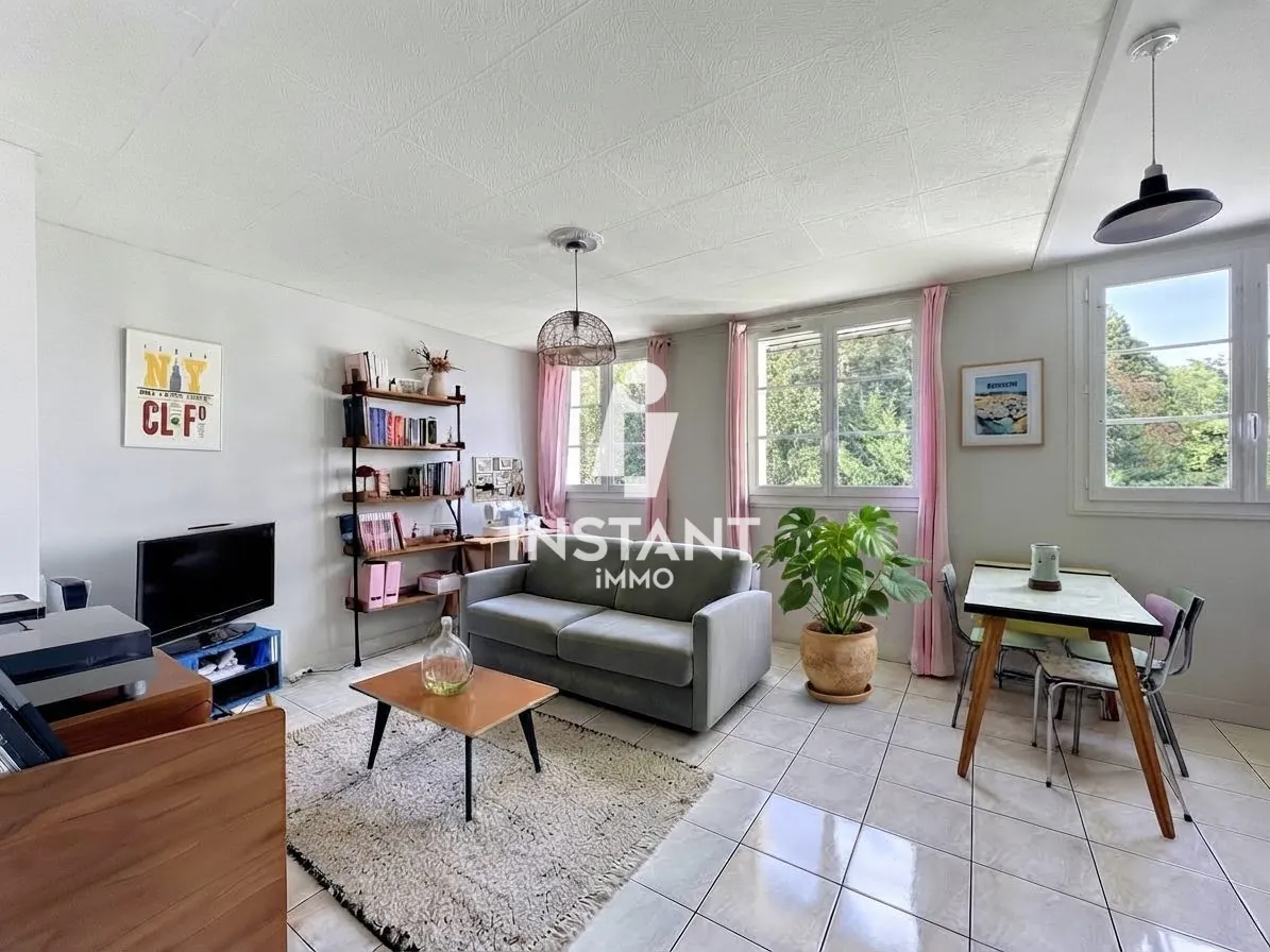 Appartement 2 pièces lumineux de 40 m² à Créteil Village, proche métro et commodités