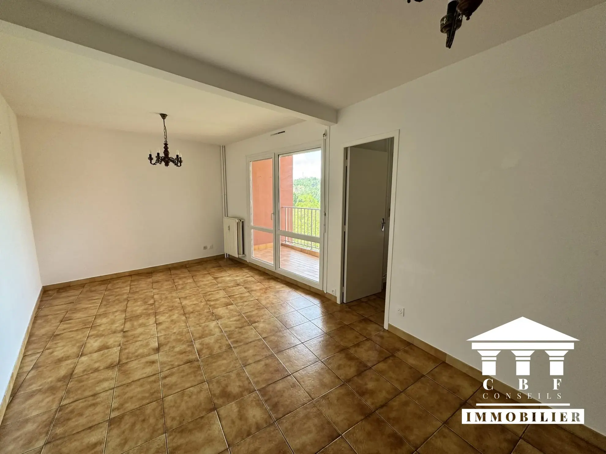 Appartement T3 lumineux avec loggia et vue dégagée au Creusot