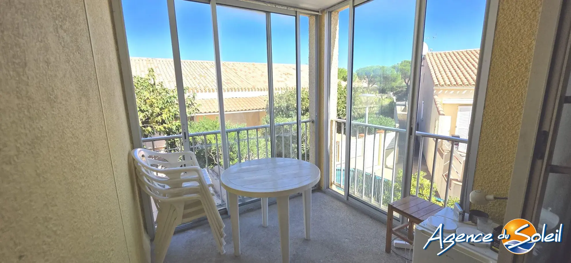 Appartement T2 à vendre à Saint-Pierre-la-Mer avec loggia et parking