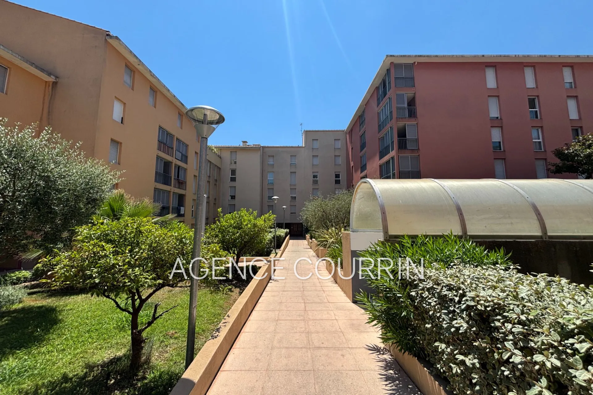 Achat appartement 2 pièces avec terrasse à Grasse-Est, secteur sécurisé