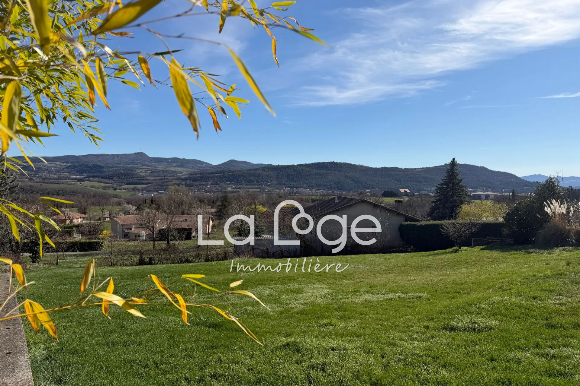 Terrain constructible à Gap, secteur Romette - 1852 m² ensoleillé et dégagé