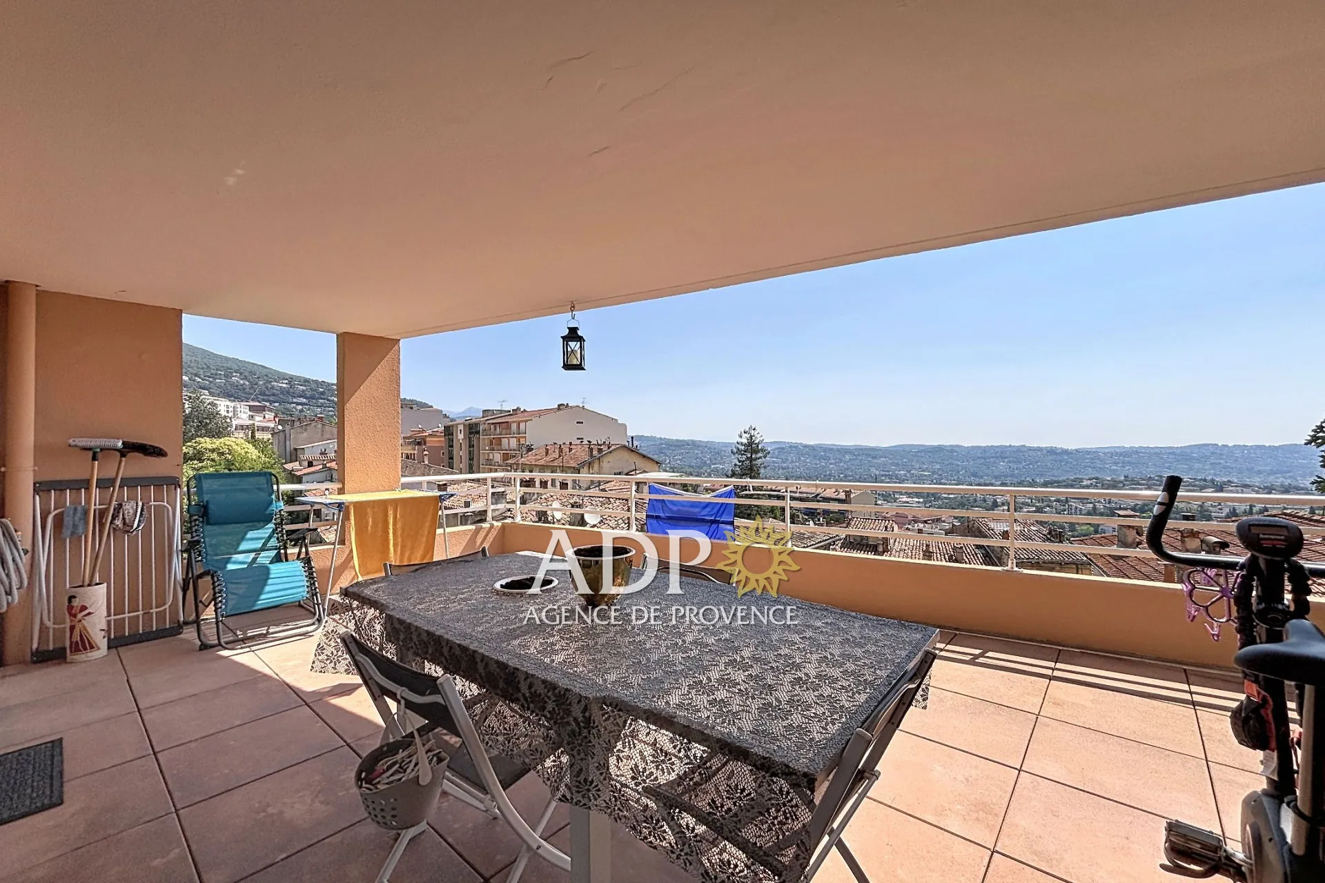 Achat appartement 3 pièces avec terrasse et vue mer à Grasse