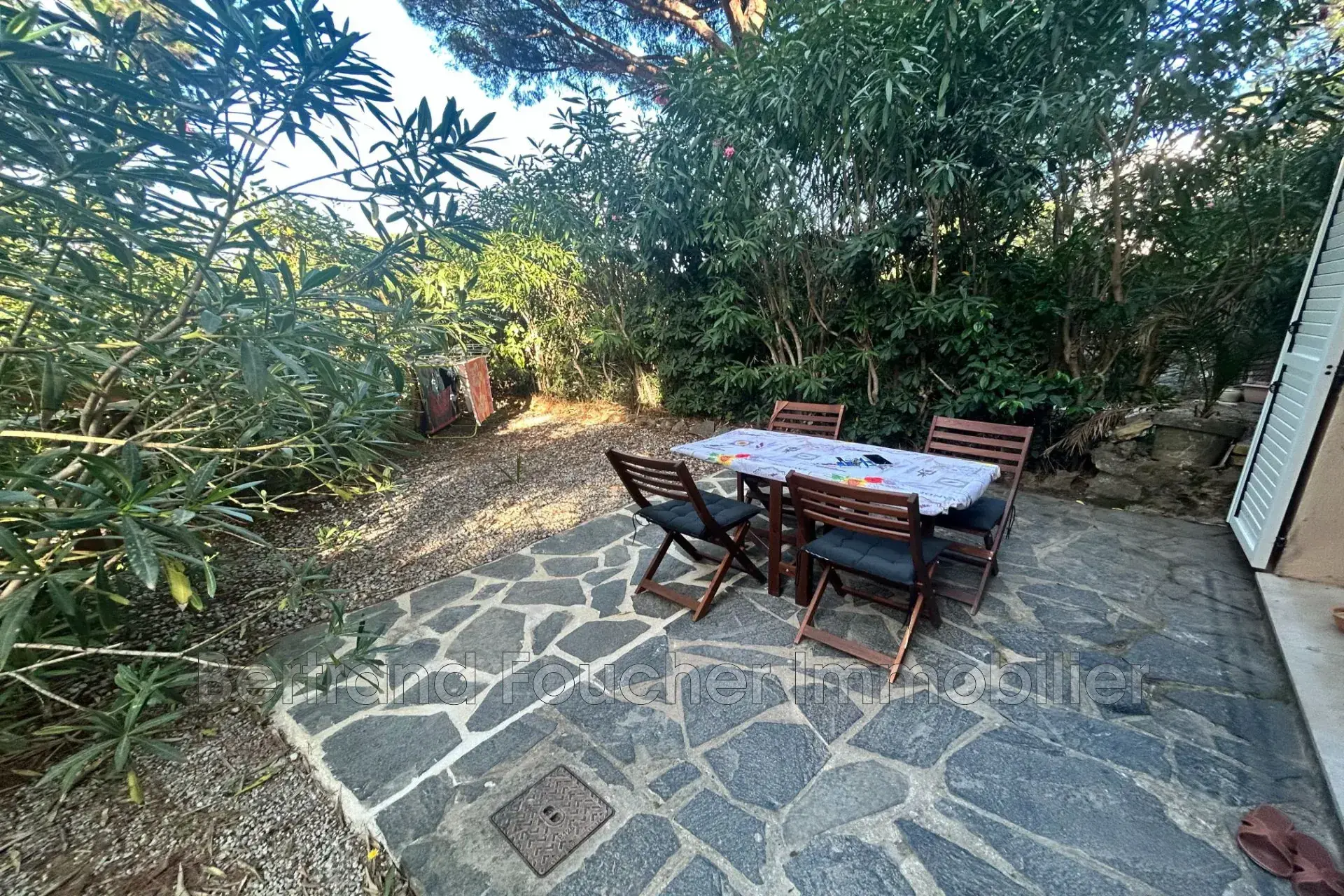 A vendre appartement 2 pièces avec jardin à Cavalaire-sur-Mer