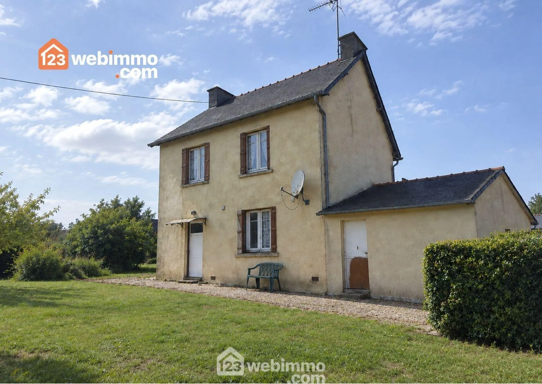 Maison à rénover de 70m² à Plouaret avec terrain de 1900m²