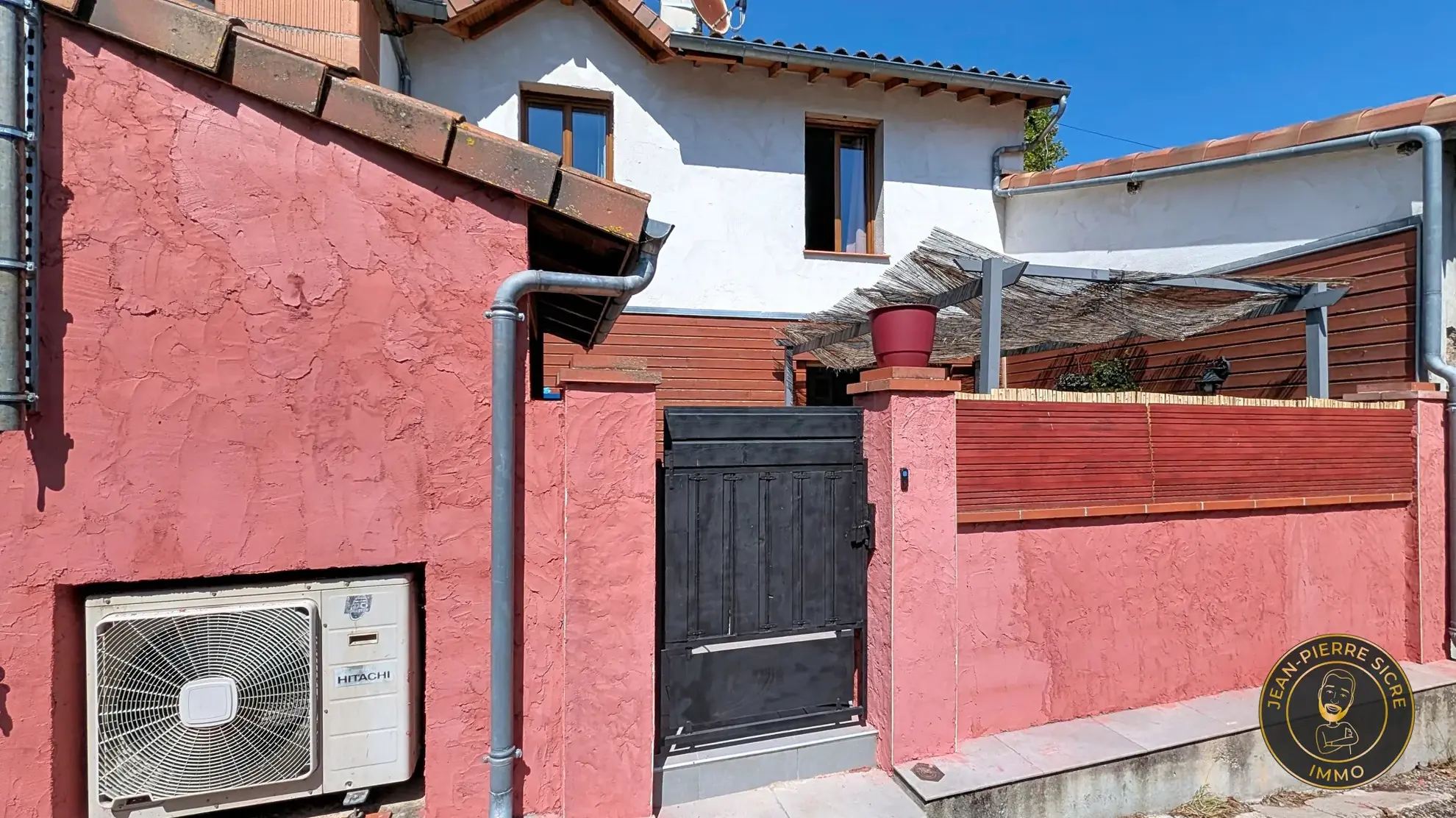 Maison de village rénovée avec dépendance et terrain constructible à Gaillac-Toulza