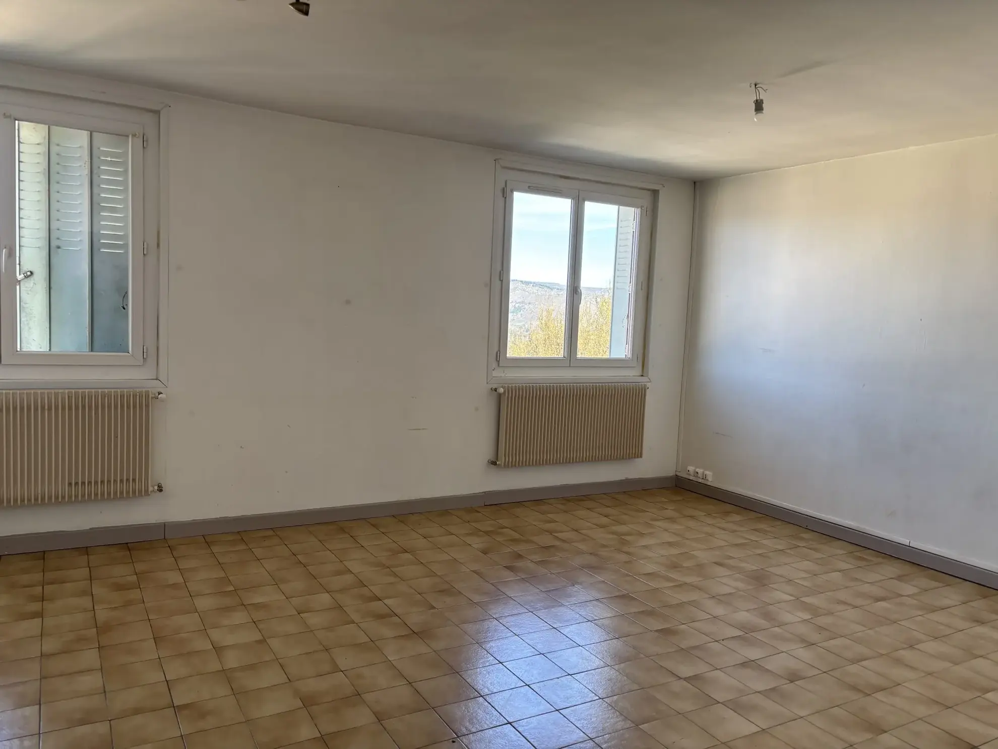 Appartement T4 bis avec garage à Aubenas près du centre-ville